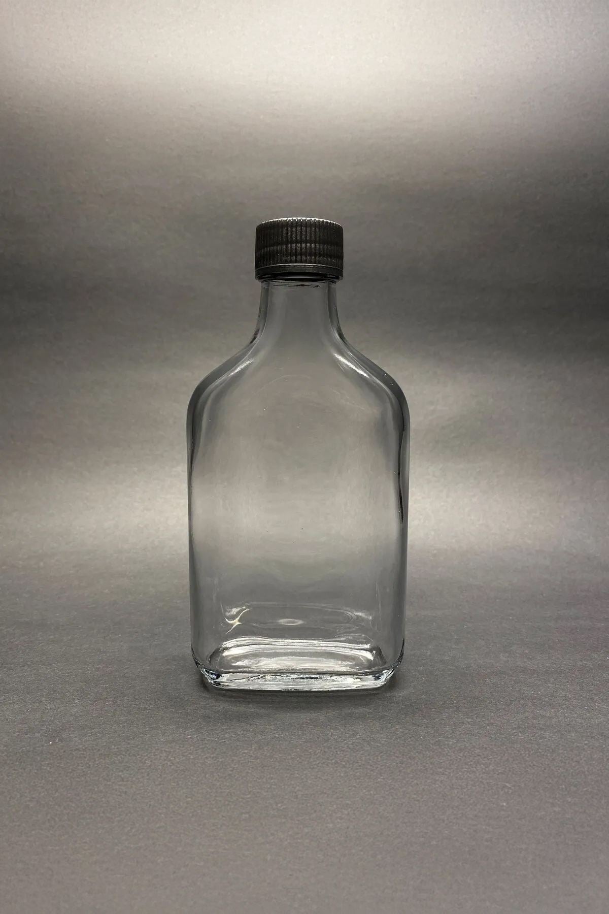 Conjunto de garrafas de vidro – 15,5 x 7,5 cm – Transparentes e Pretas – Vidro