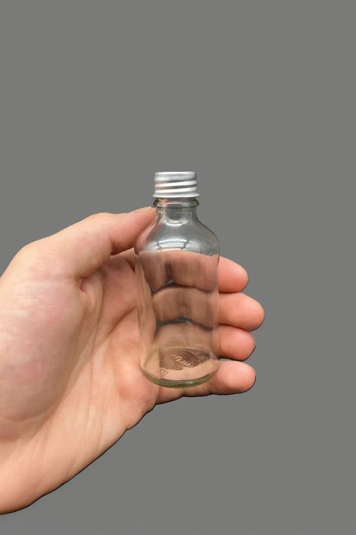 Conjunto de garrafas de vidro – 4 x 9 cm – Transparente e Prata – Vidro