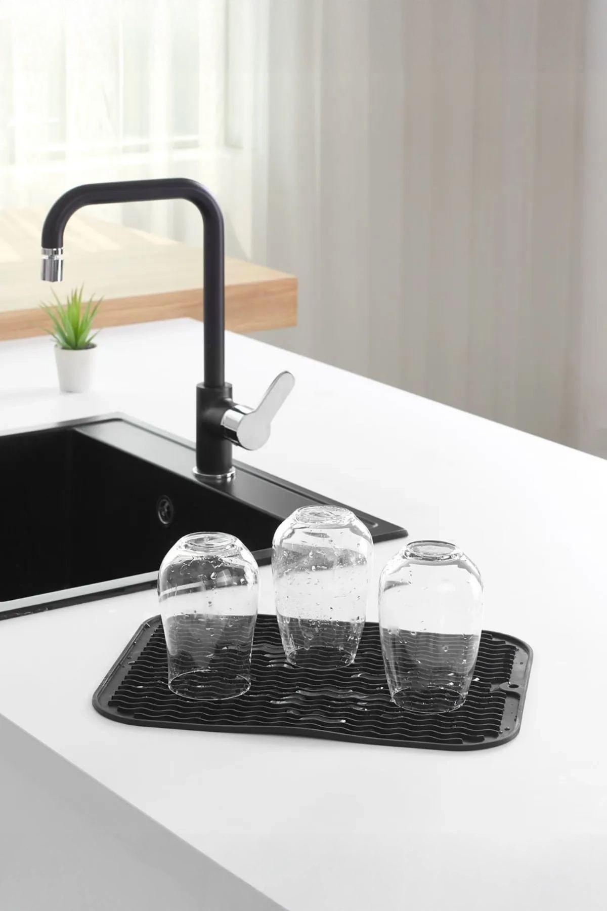 Escorredor de Pratos – 36 x 28 x 1 cm – Preto – Silicone