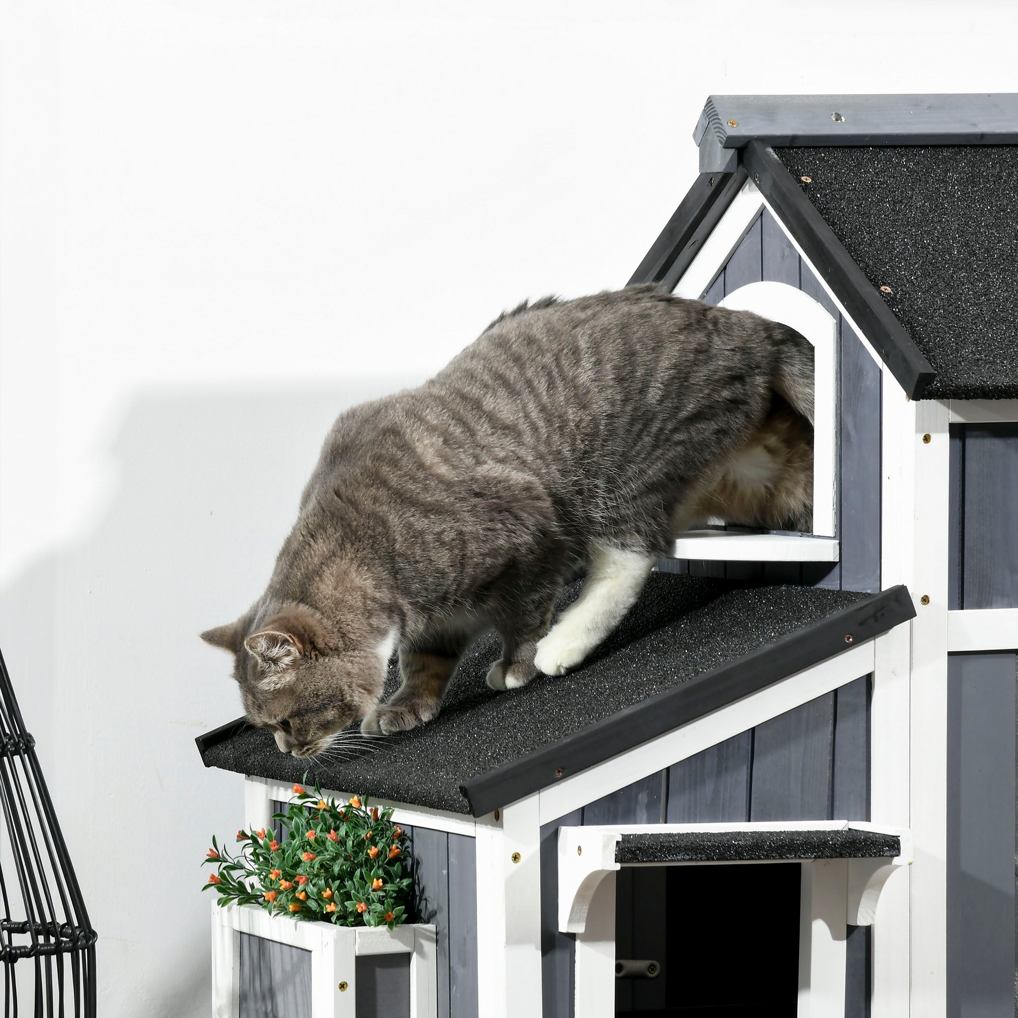 Casa para Gatos de Madeira com Floreira 96x65x85,5 cm Cinzento