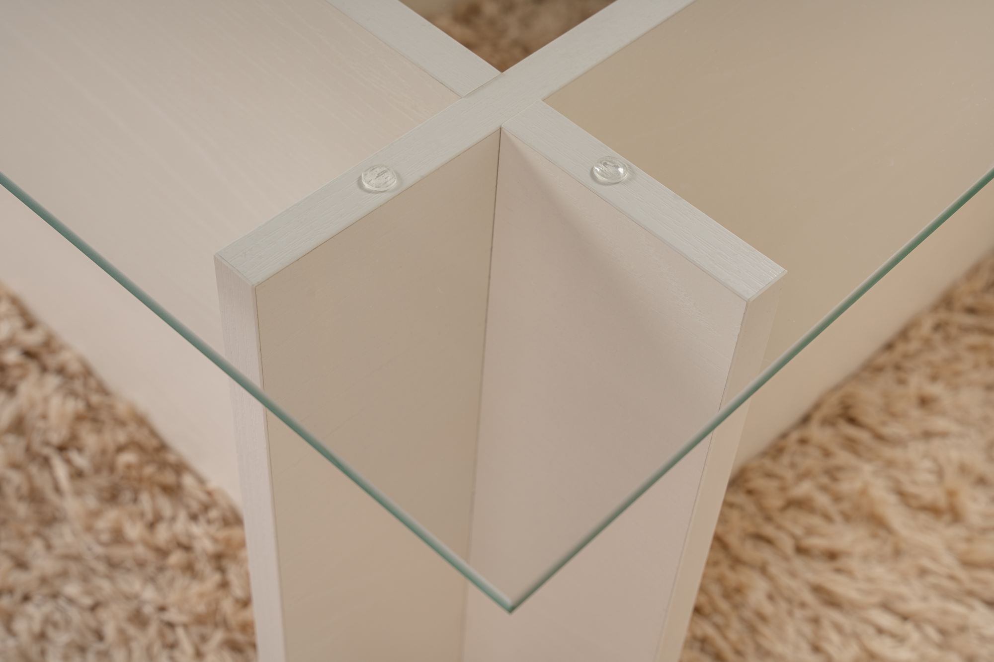 Mesa de Centro Elegante, 105 cm x 40 cm x 65 cm | Tampo 100% Vidro Temperado, Estrutura 100% Aglomerado Revestido com Melamina | Acabamento Branco Elegante para Espaços Modernos