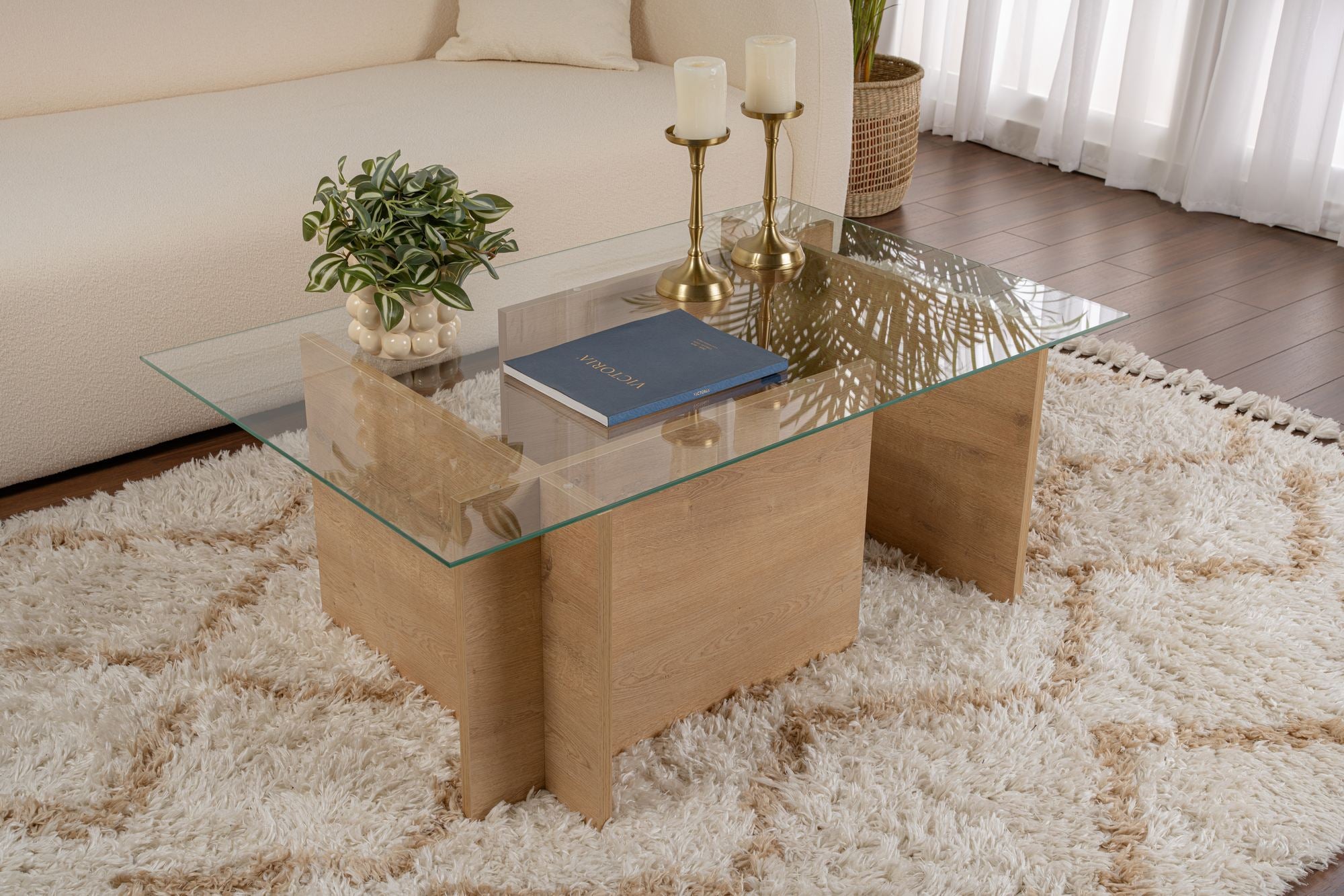 Mesa de Centro Elegante, Carvalho Mel, 105 x 65 x 40 cm | Tampo 100% Vidro Temperado, Estrutura com Revestimento em Melamina de 18 mm | Perfeita para Salas de Estar Modernas