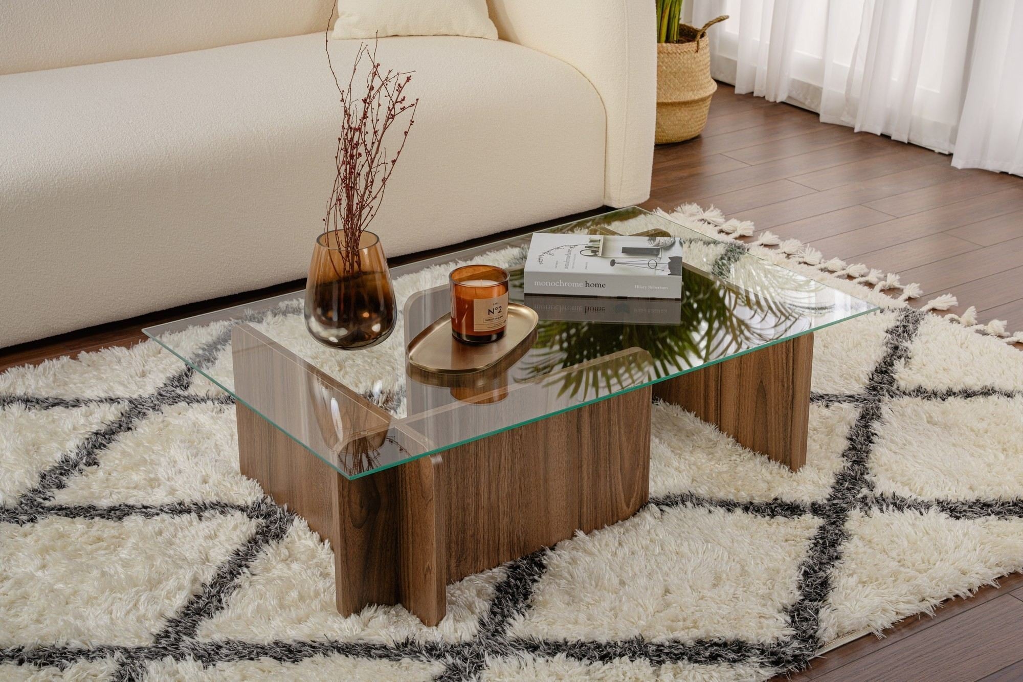 Mesa de Centro Elegante, Acabamento em Nogueira, 105 x 30 x 65 cm | Tampo 100% Vidro Temperado, Estrutura com Revestimento em Melamina de 18 mm de Espessura | Perfeita para Salas de Estar Modernas