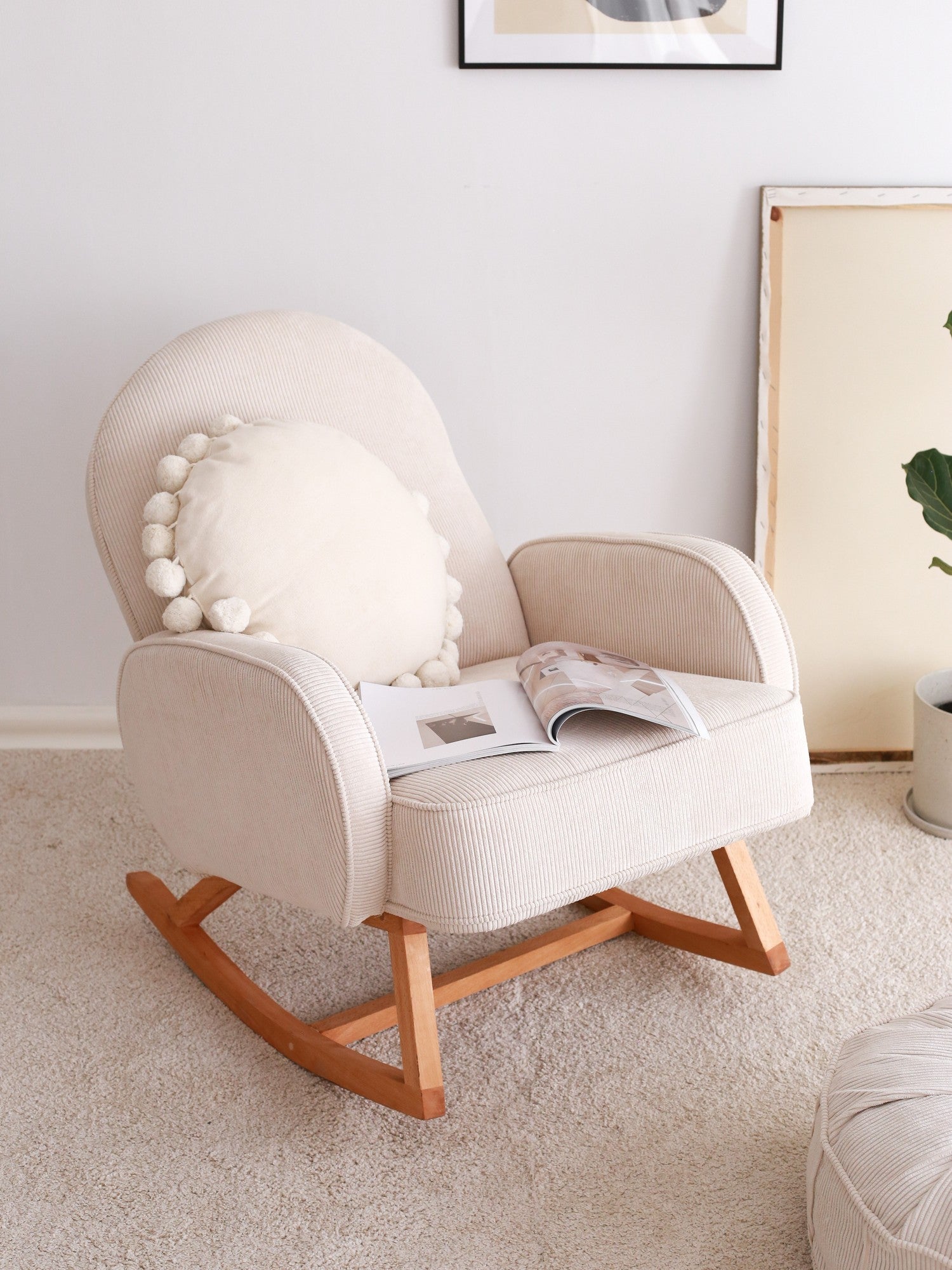 Poltrona Elegante, Veludo Branco, 78 x 91 x 75 cm | 100% Poliéster, Estrutura em Faia, Elegante e Confortável para Espaços Modernos