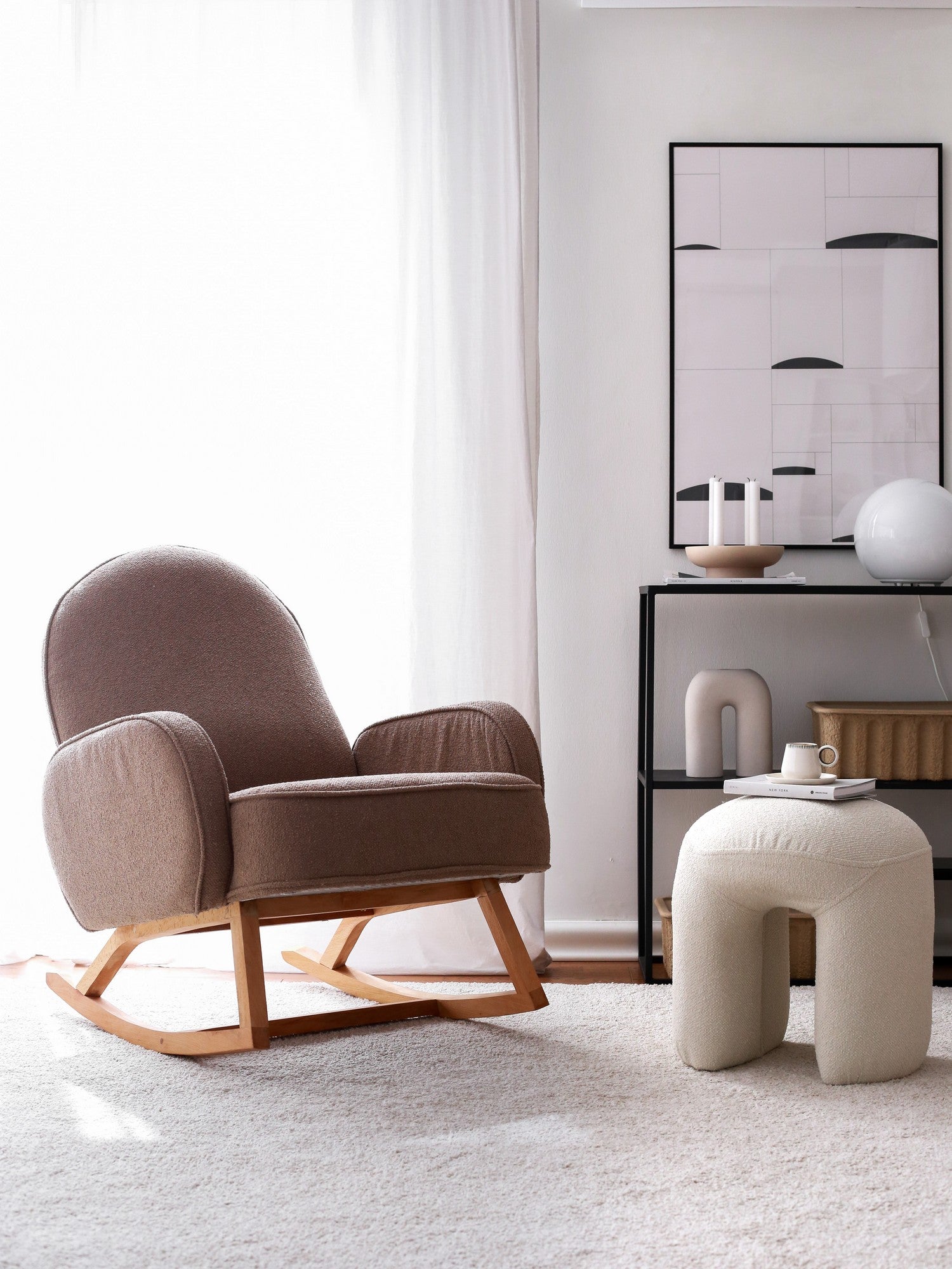 Poltrona Elegante, Veludo Cotelê Marrom, 78 x 91 x 75 cm | 100% Poliéster, Estrutura em Faia, Pernas de 28 cm | Conforto e Estilo para Sala de Estar e Escritório