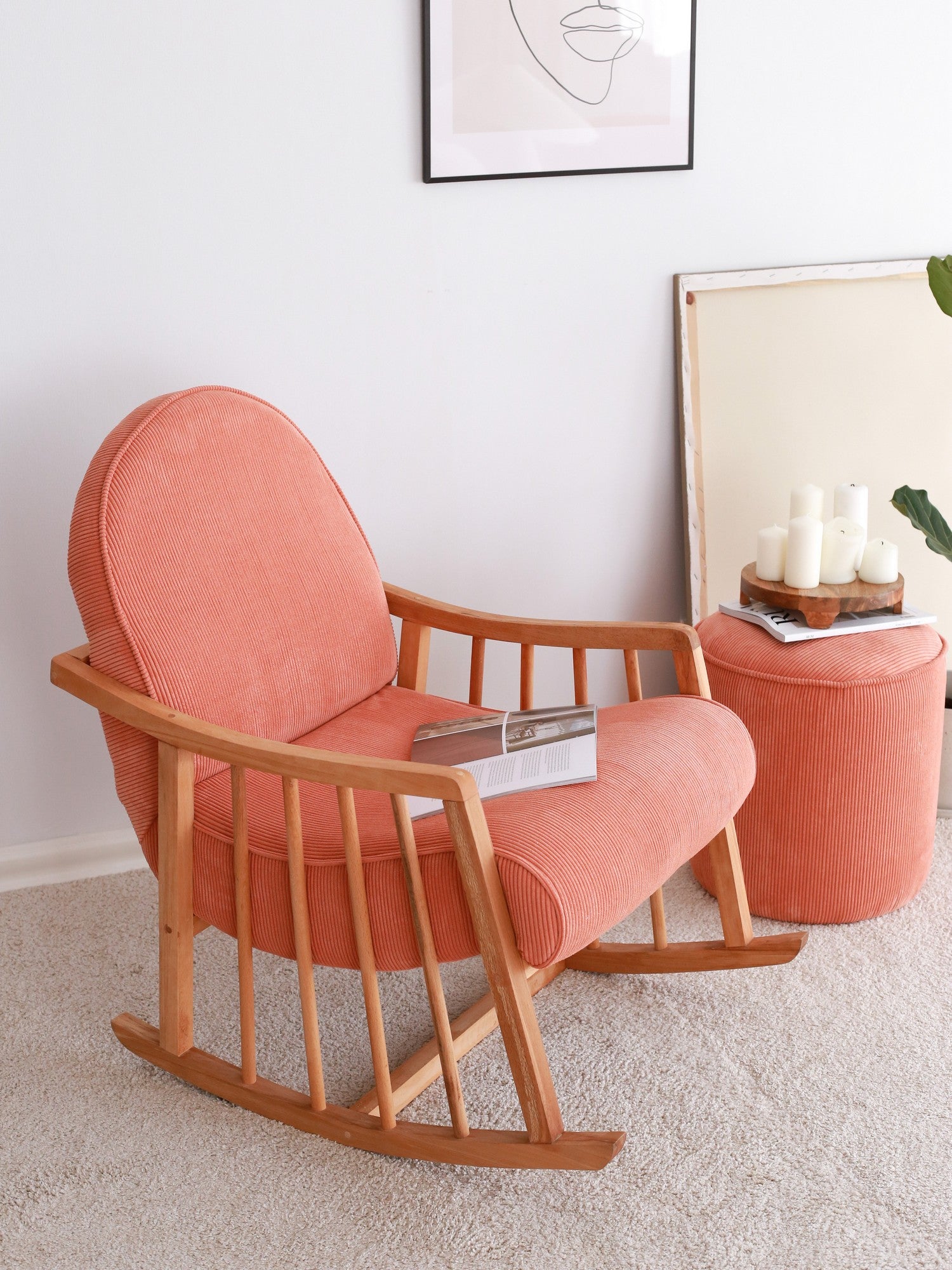 Poltrona Elegante Coral, Veludo Cotelê, 80 cm L x 93 cm A x 68 cm P | 100% Poliéster, Estrutura em Faia | Conforto e Estilo para Sala de Estar e Escritório