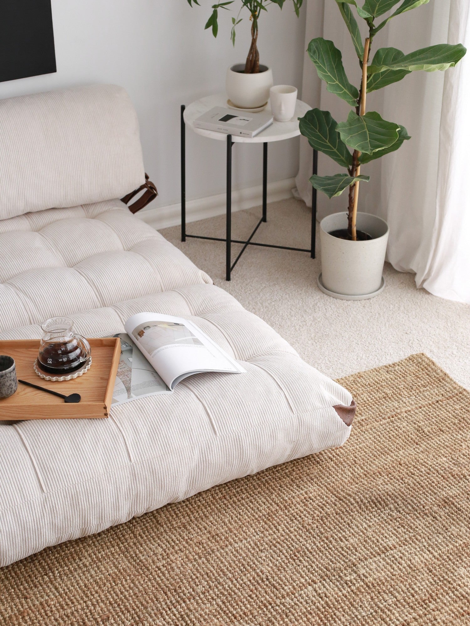 Sofá-cama elegante de 2 lugares, veludo cotelê branco, 120 x 75 x 79 cm | 100% poliéster, altura confortável de 24 cm, transforma-se em cama de 150 cm | Perfeito para espaços de convivência modernos