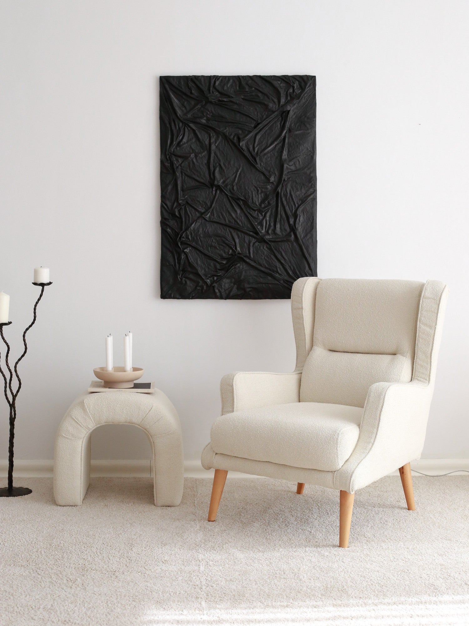 Poltrona Elegante, Tecido Teddy Creme, 78 x 94 x 70 cm | Estrutura 100% Madeira, Altura Confortável para Sentar: 43 cm | Perfeita para Sala de Estar e Escritório