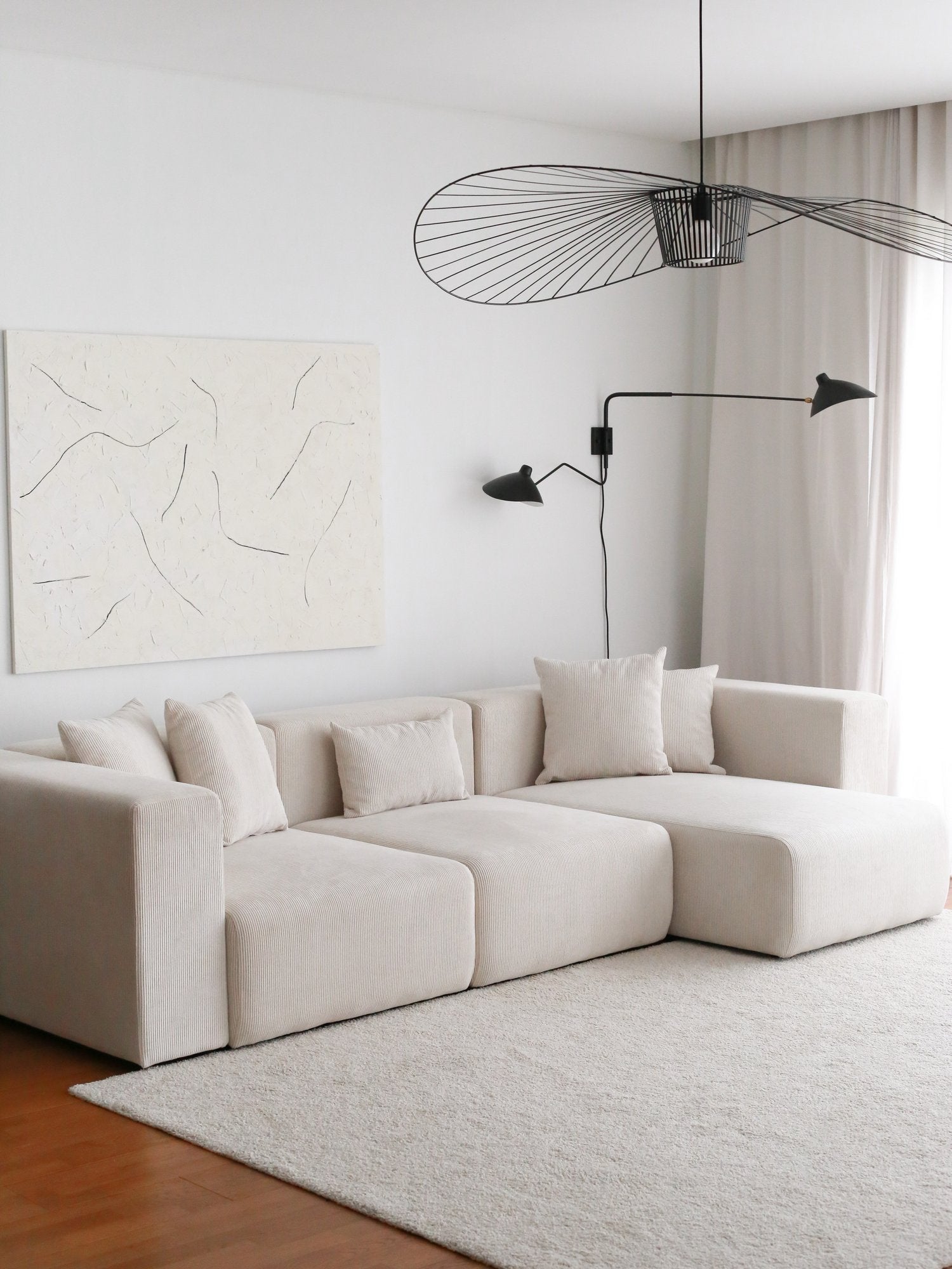 Sofá de canto branco elegante, 305 cm | Tecido 100% veludo, estrutura de madeira de carpa, pernas de plástico | Perfeito para salas de estar modernas, design elegante e confortável