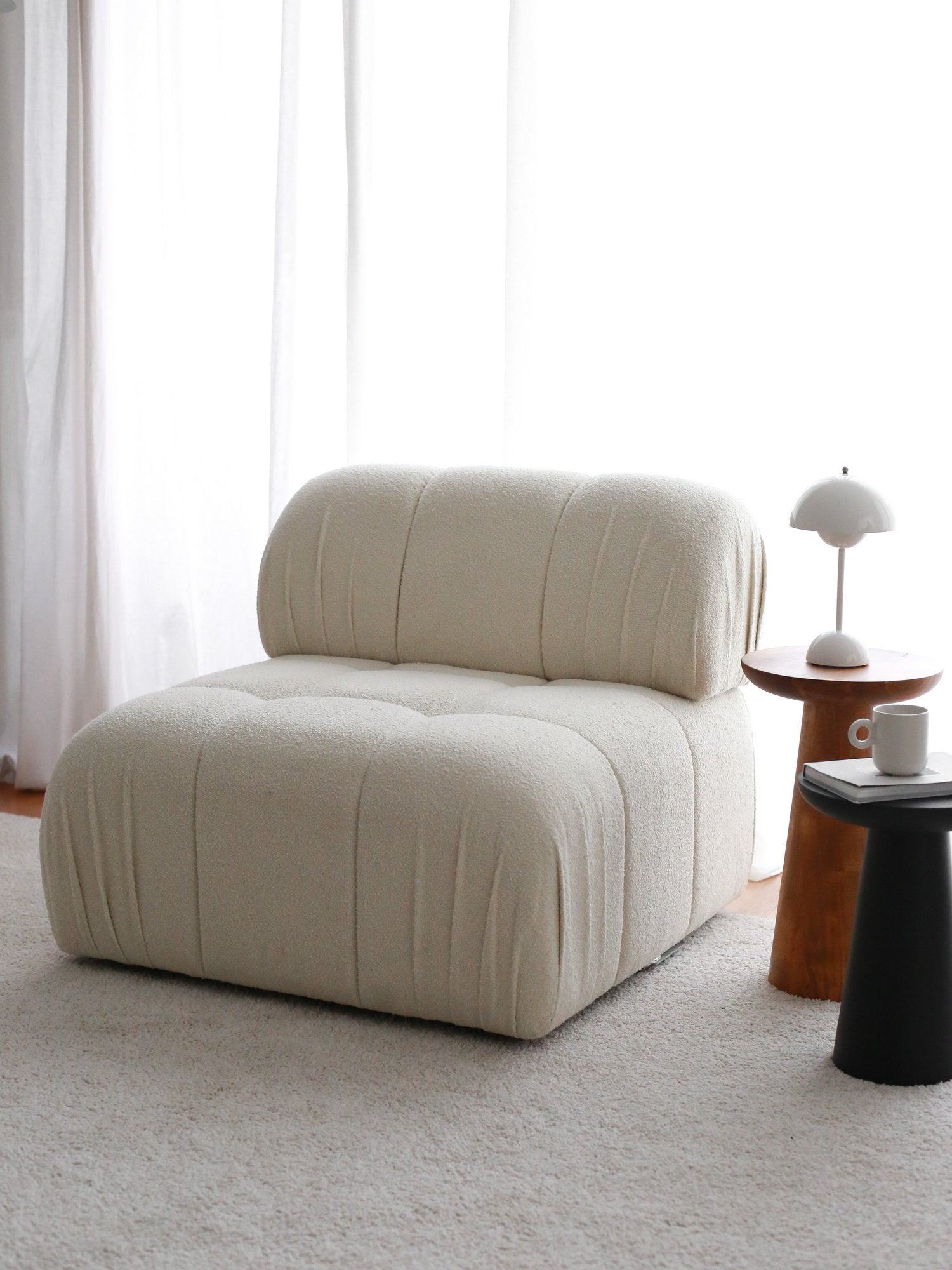 Poltrona Elegante, Branca, 89 x 74 x 89 cm | Estrutura 100% madeira de carpa, tecido 100% pelúcia | Assentos confortáveis para salas de estar e escritórios modernos