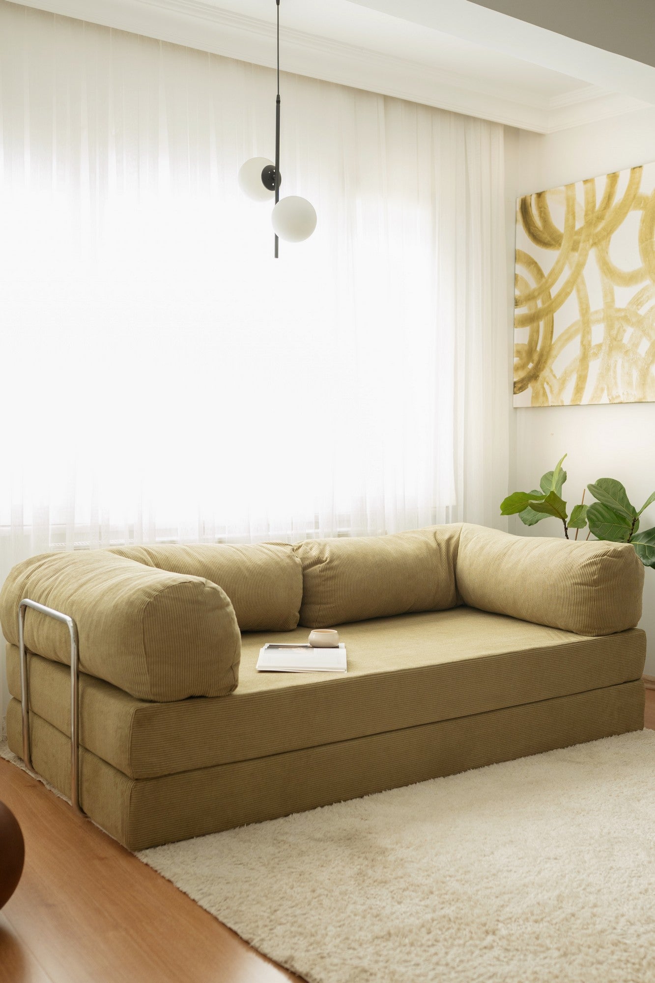 Sofá-cama elegante de 3 lugares, veludo cáqui, 100 x 70 x 200 cm | Tecido 100% poliéster, espuma macia e almofadas de penas | Perfeito para salas de estar modernas e espaços para hóspedes
