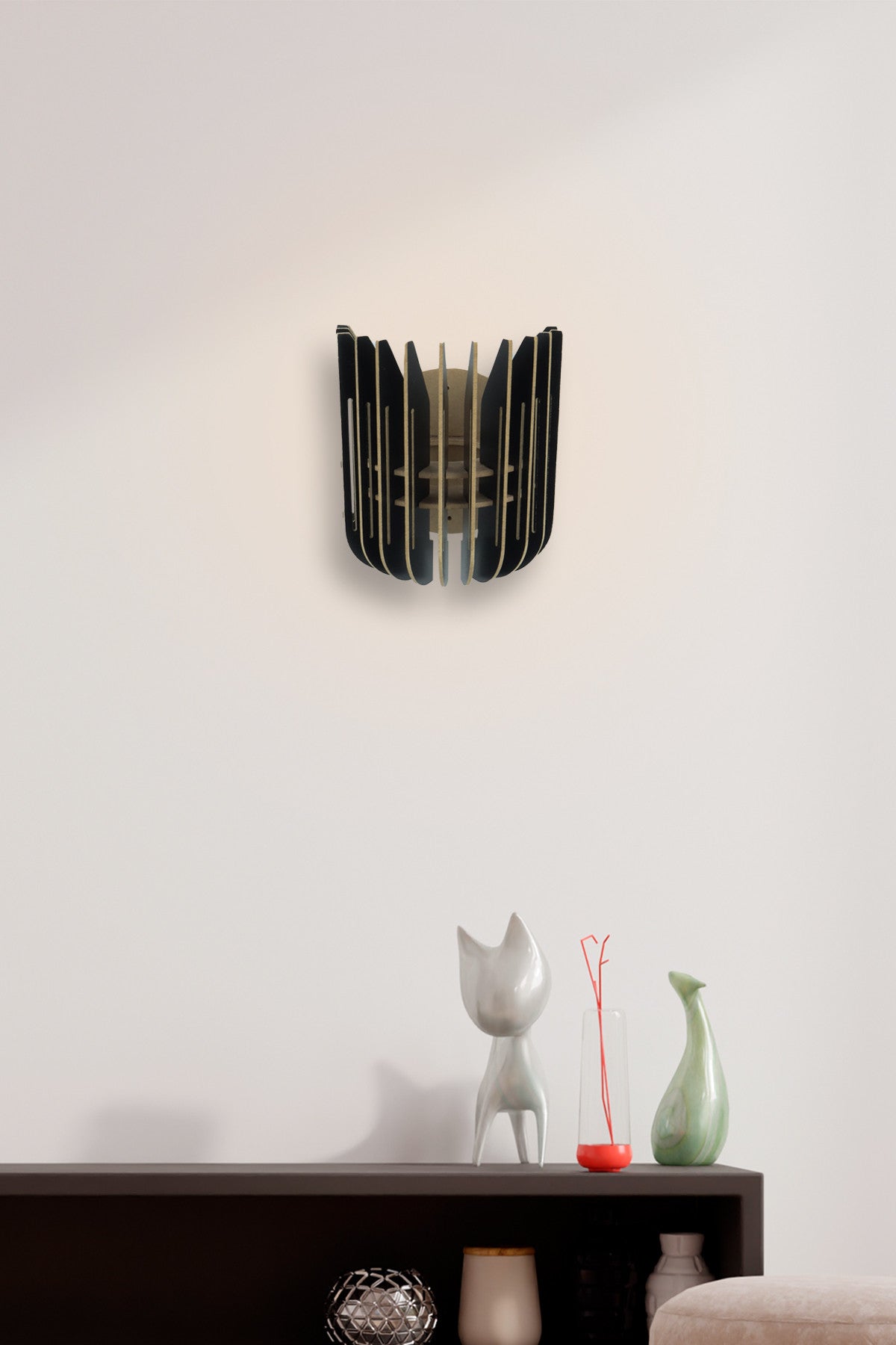 Candeeiro de Parede – 20 cm x 18,5 cm x 16 cm – Preto – MDF