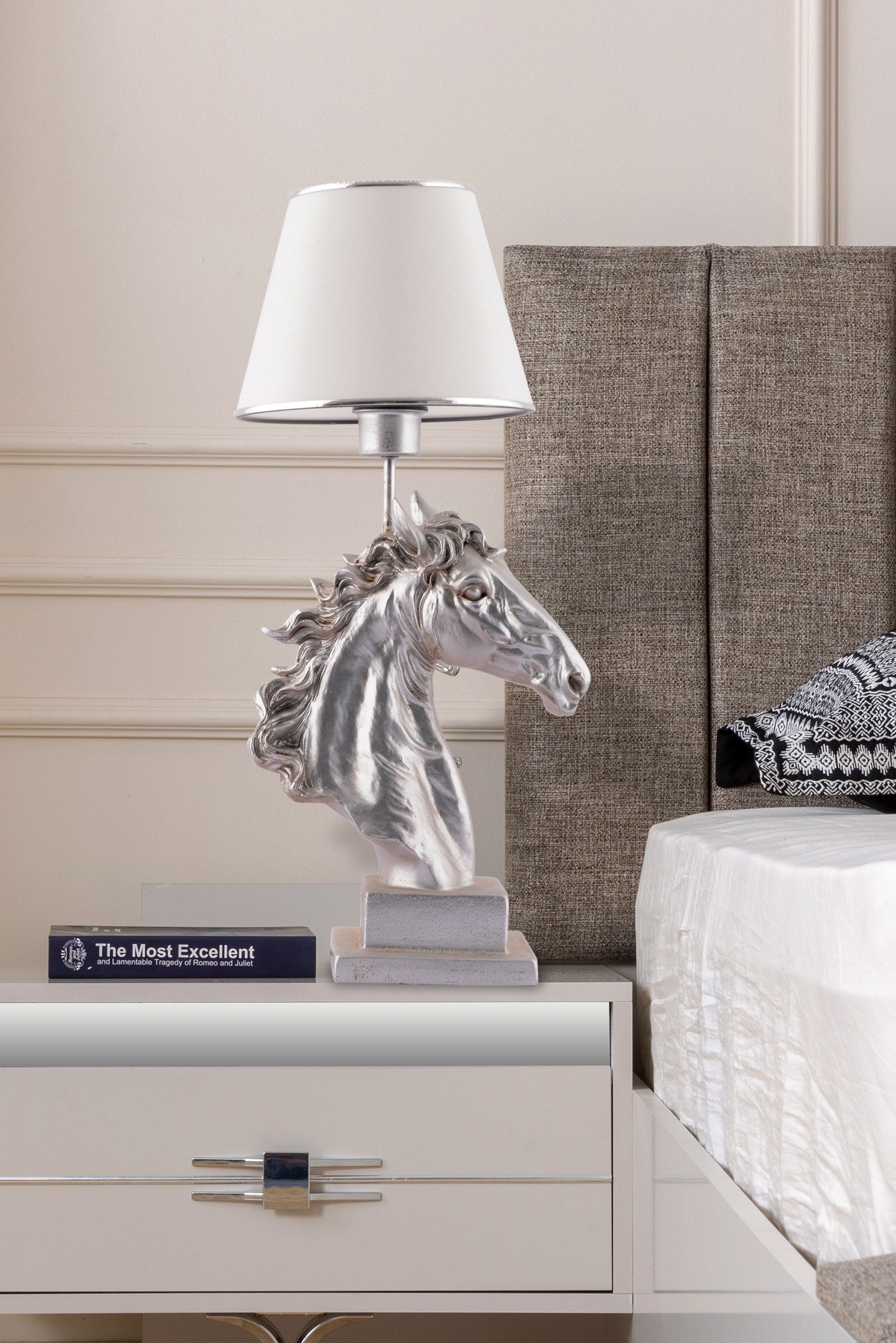 Candeeiro de mesa-Horse-Branco
Prata