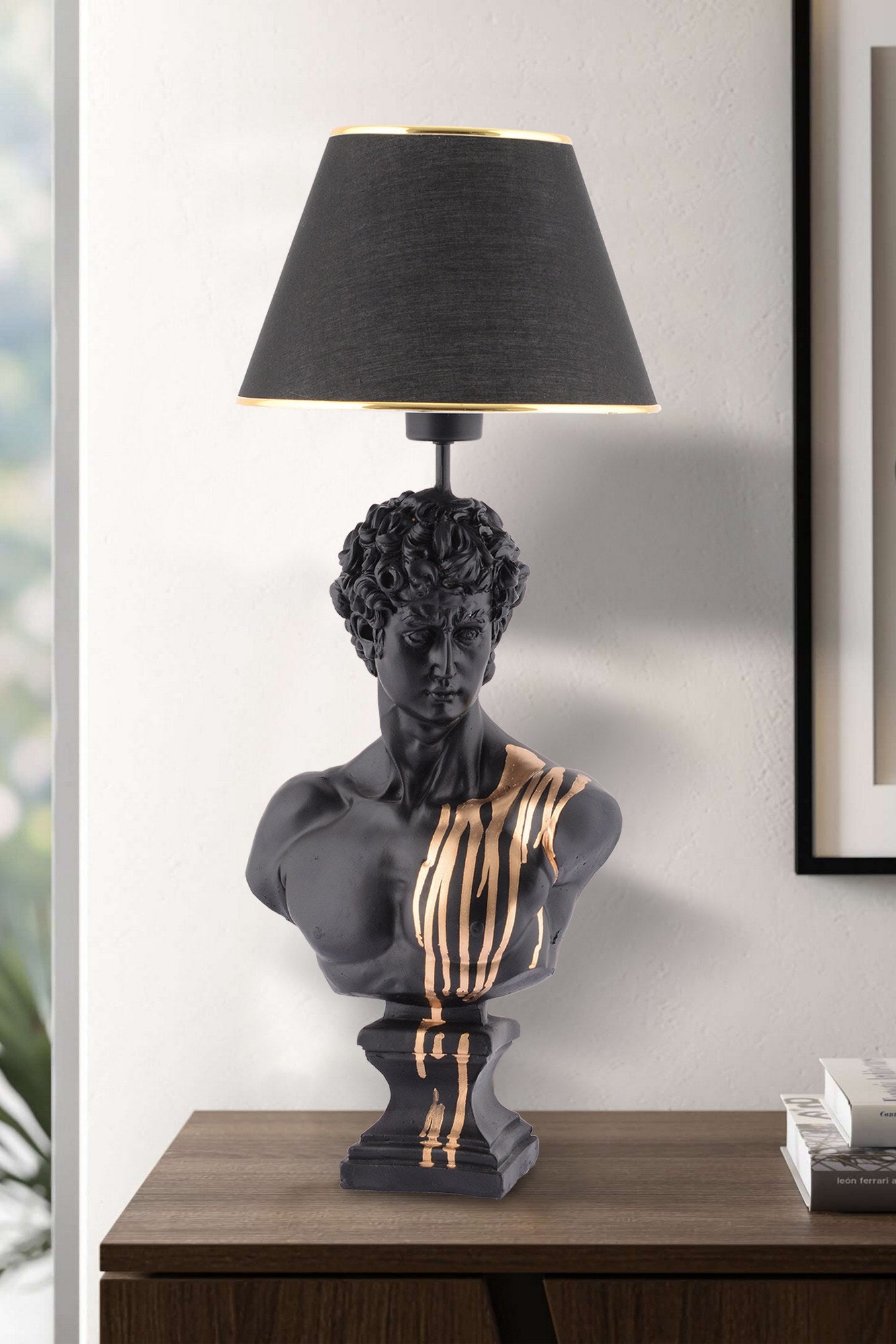 Candeeiro de mesa-Dawud-Preto
Dourado
