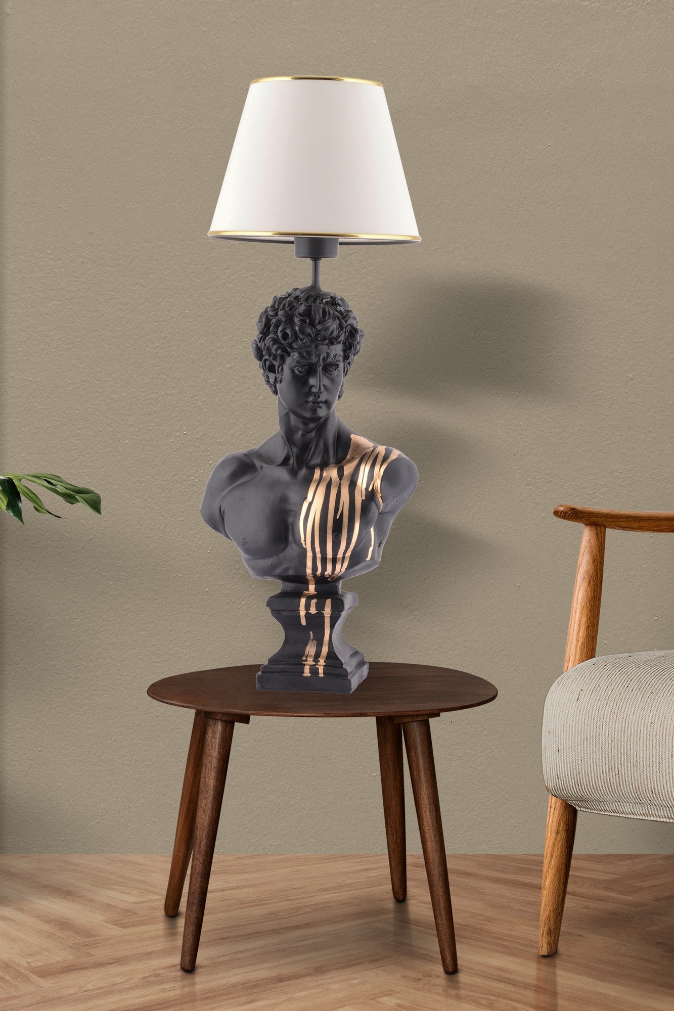 Candeeiro de mesa-Dawud-Branco
Preto
Dourado