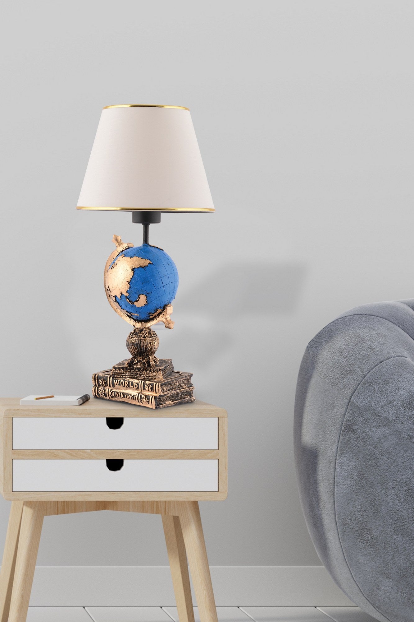 Candeeiro de mesa-World-Preto
Branco
Dourado