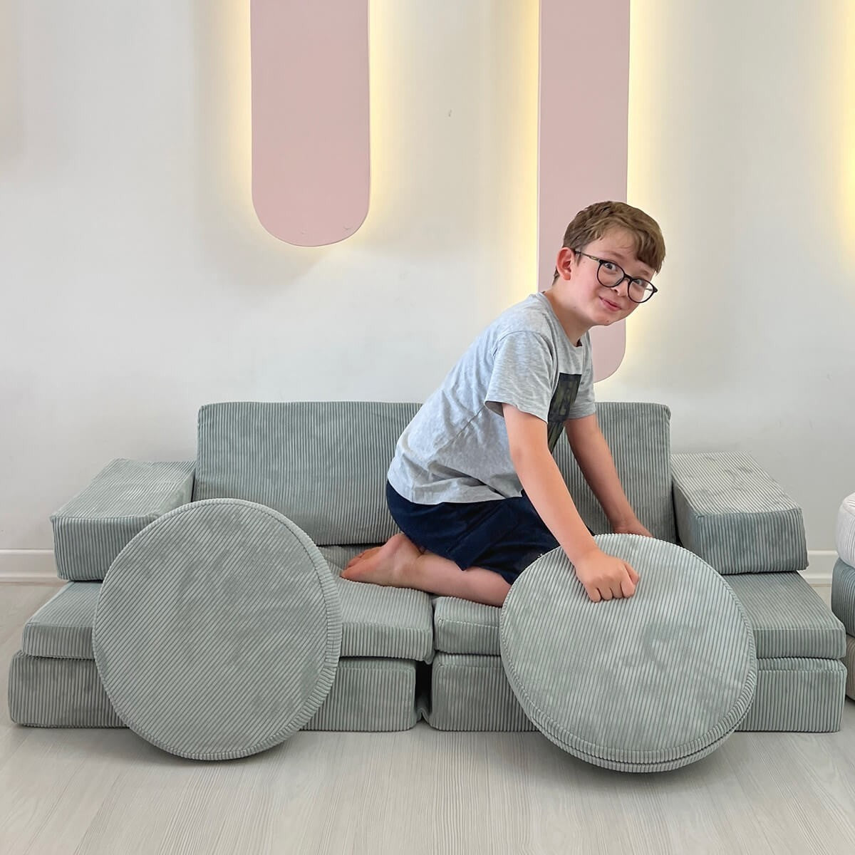 Sofá-cama elegante de 2 lugares, azul, 140 x 70 x 46 cm | 100% poliéster, almofadas de espuma confortáveis | Perfeito para espaços pequenos e quartos de hóspedes