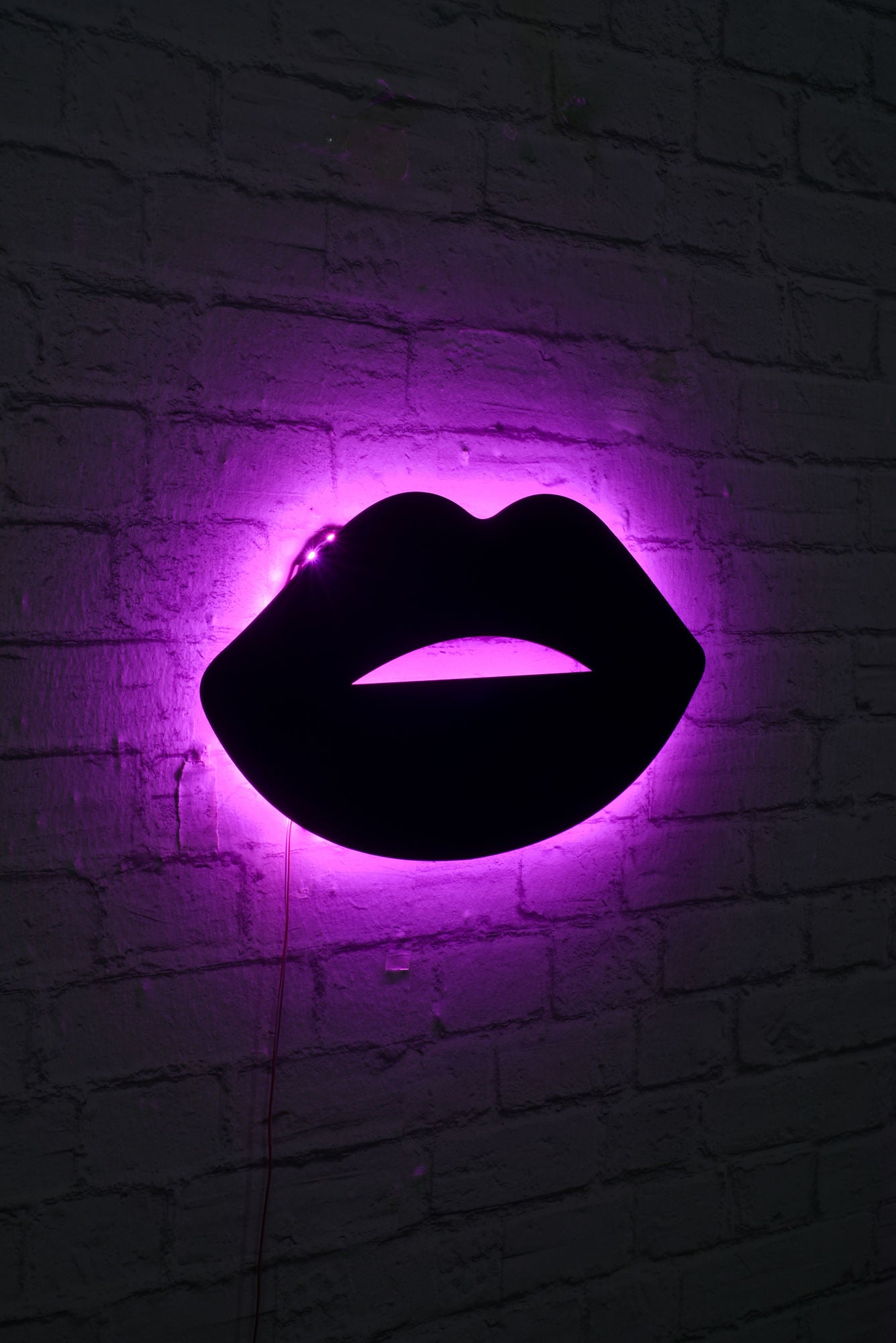 Lâmpada LED Decorativa Lips 2 Pink - Iluminação Premium Design