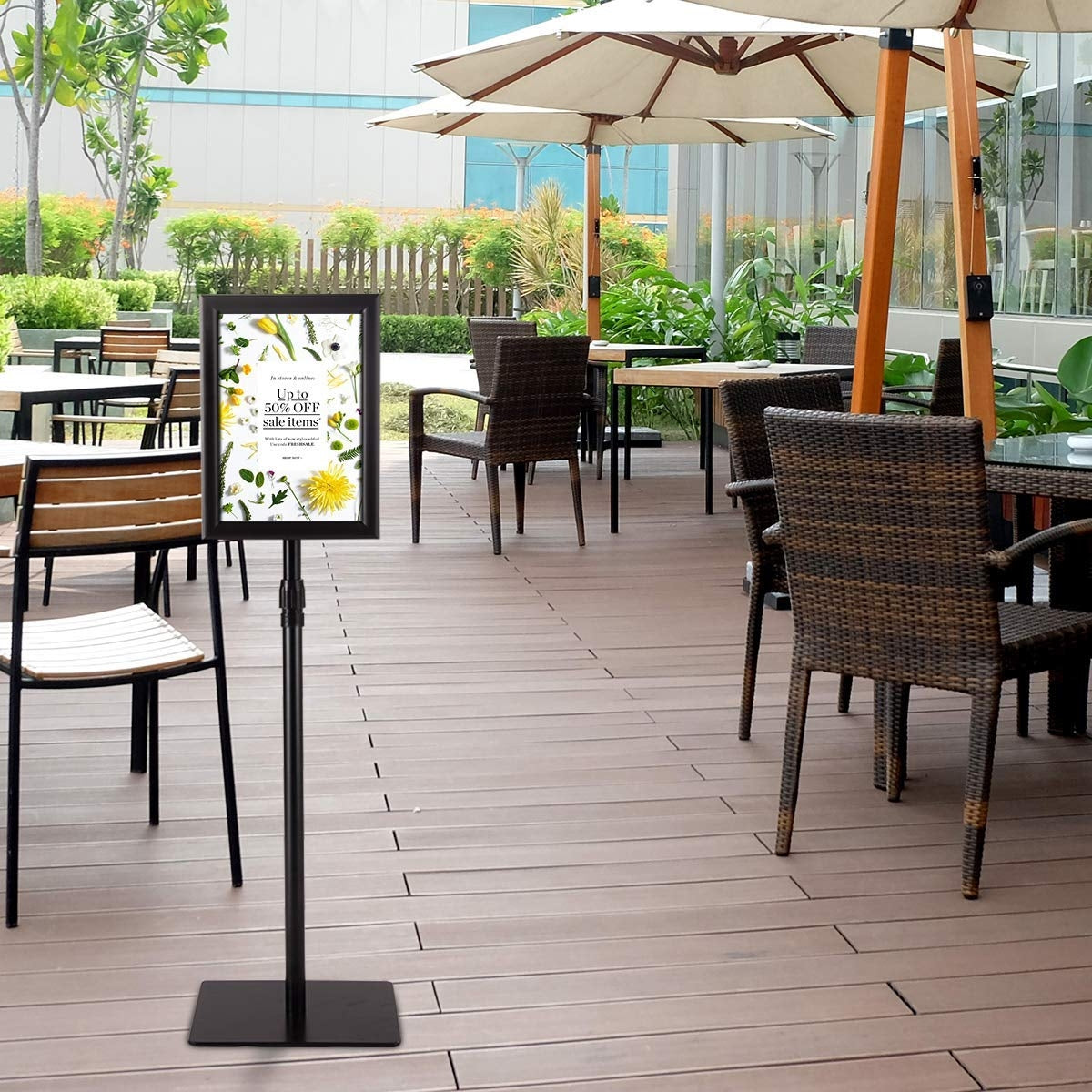 Suporte de Exibição de Chão Ajustável em Metal A4 Autoportante 73,5-118cm Preto