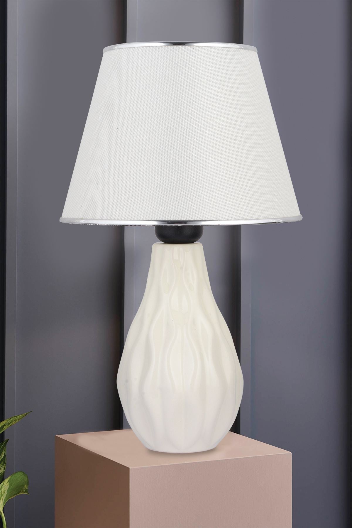 Candeeiro de mesa-64364-Creme