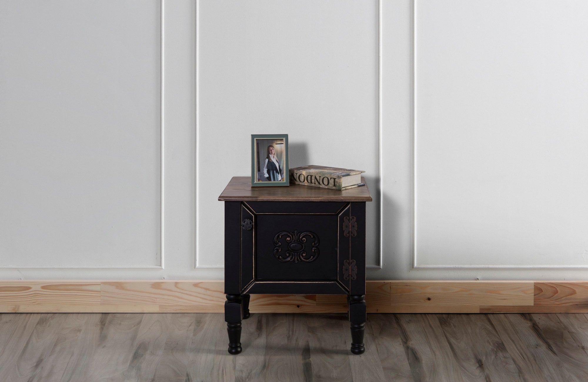 Mesa de cabeceira-Ada-Preto