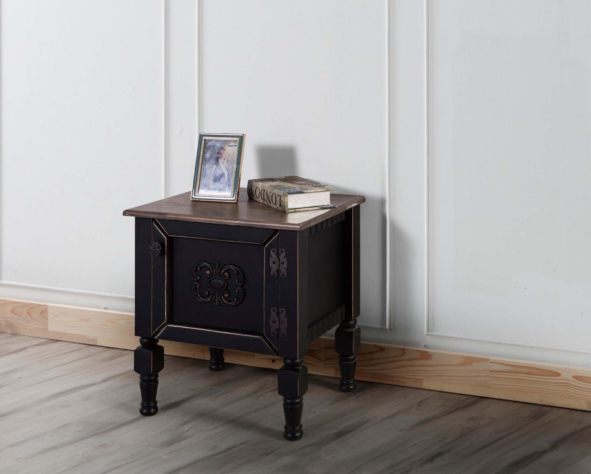 Mesa de cabeceira-Ada-Preto