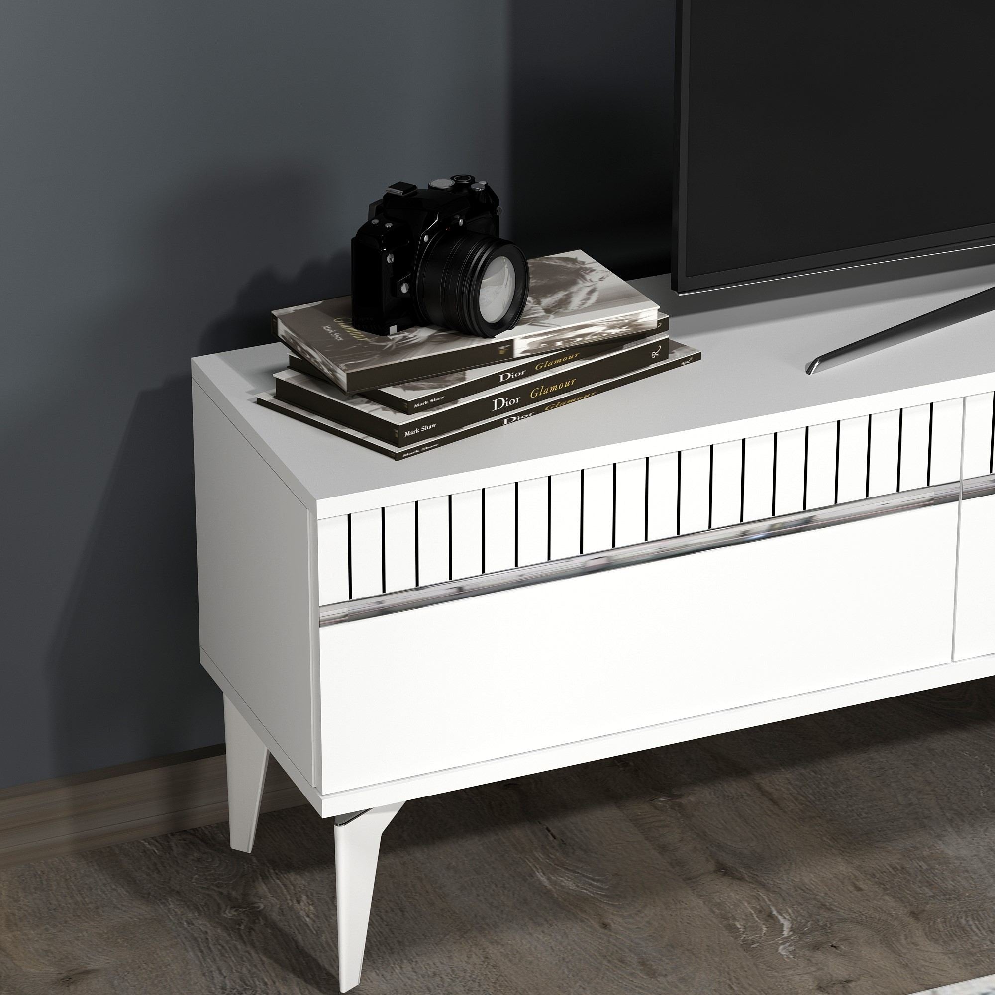 Móvel de TV – 180 cm x 44,6 cm – Branco e Prata – Painéis de Partículas