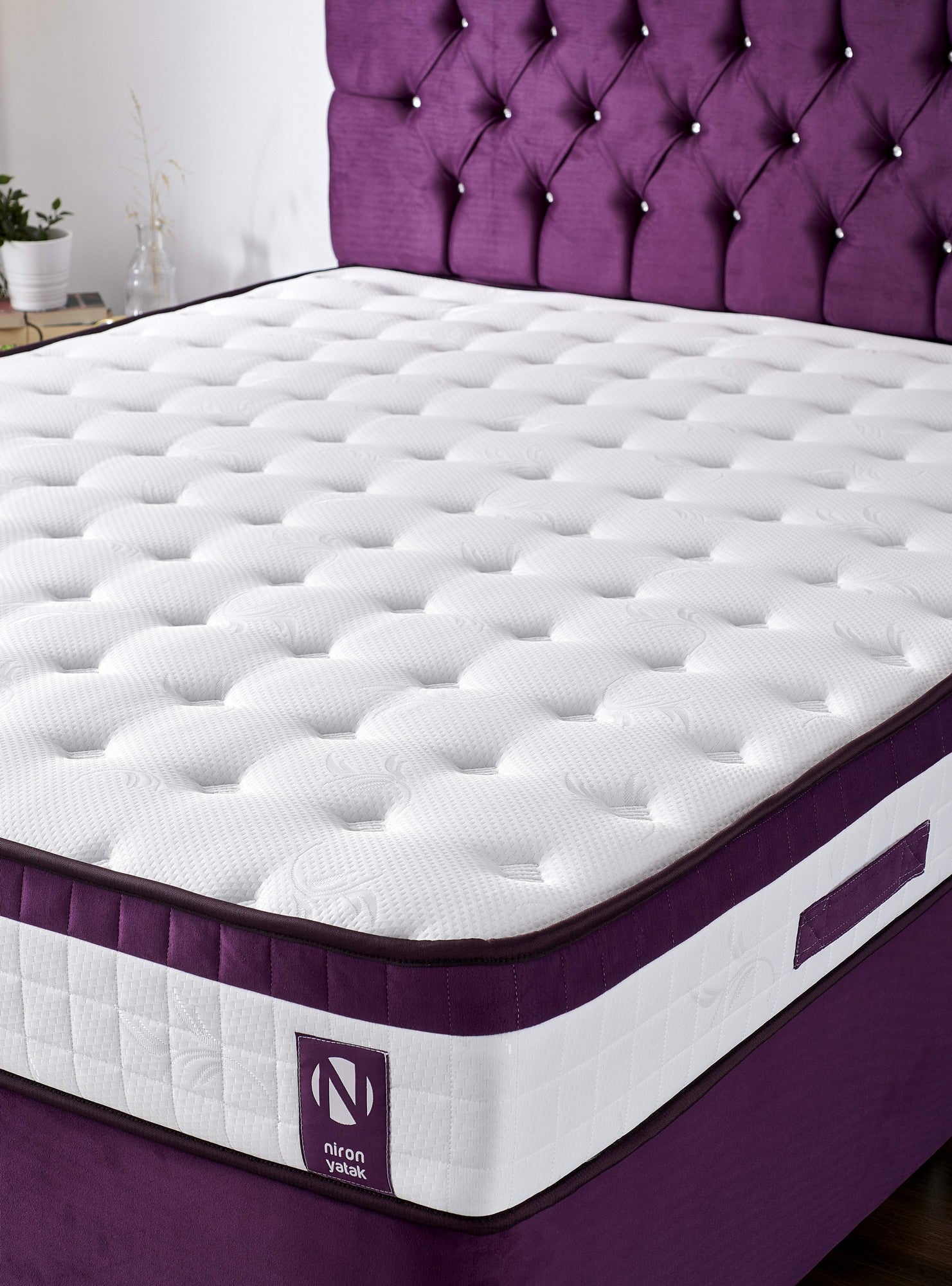 Colchão de luxo estilo hotel, 140 x 190 cm, ultra firme com espuma viscoelástica e suporte ortopédico | Capa de tecido de malha, branco e roxo | Conforto montado