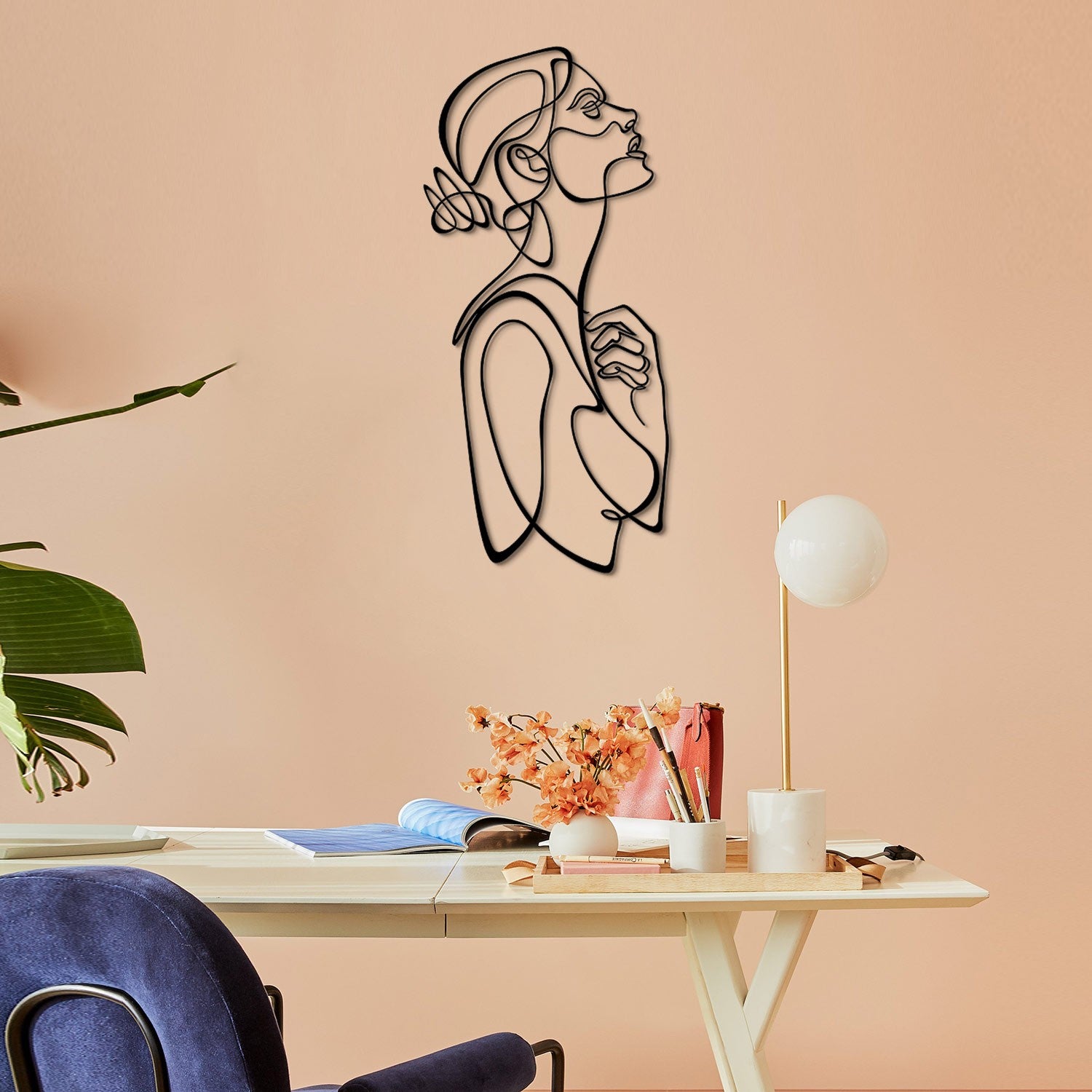 Silhueta Feminina em Aço Preto 40x88 cm – Acessório Decorativo de Parede (APT596LS)