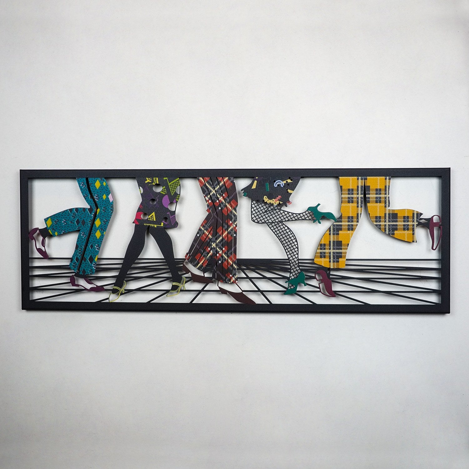 Arte de Parede em Metal “Let’s Dance” 100% Aço 31x95 cm – Multicolor | APT005