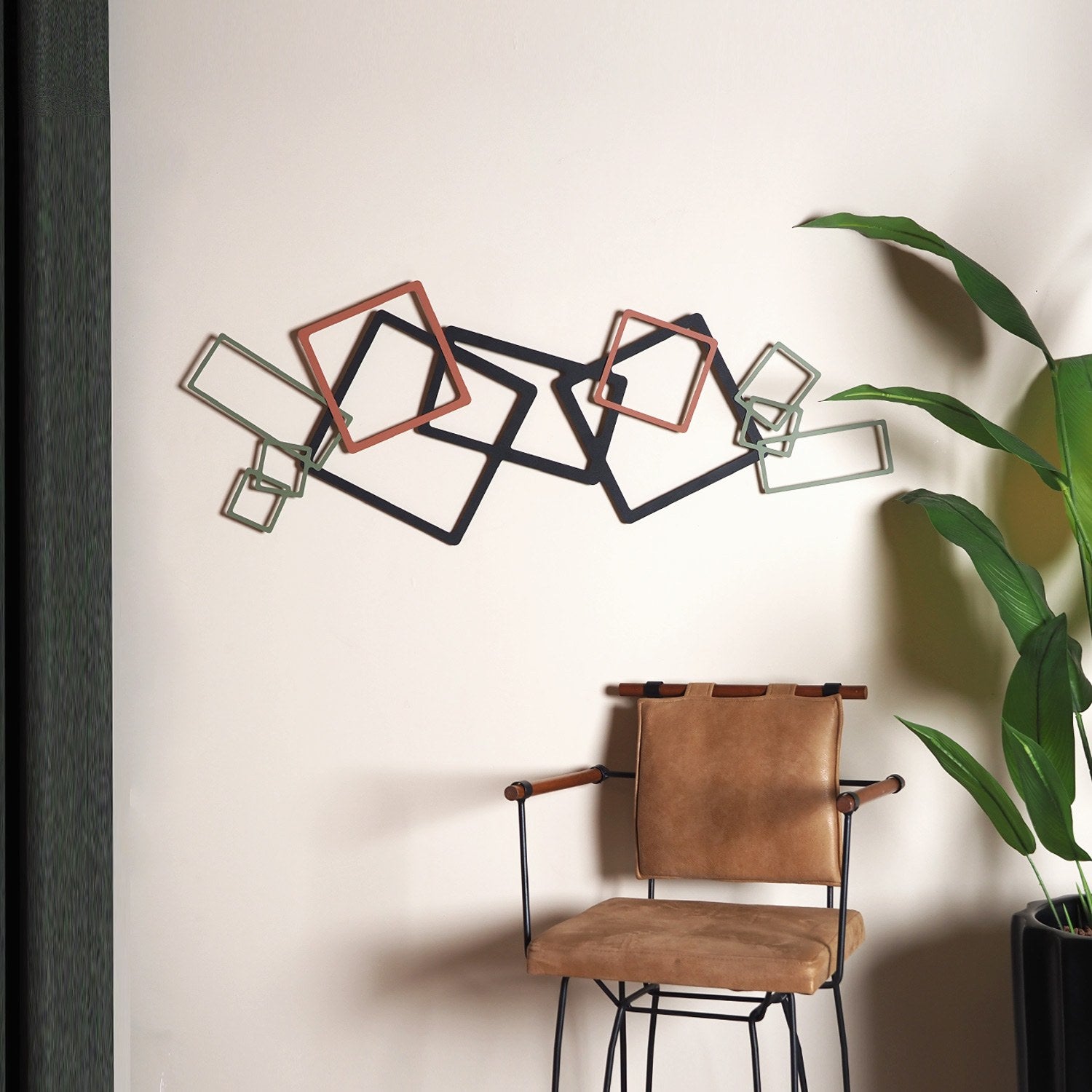 Acessório Decorativo de Parede em Metal – 100% Aço (1,5 mm), 45 x 116 cm – Cores: Preto, Verde e Vermelho