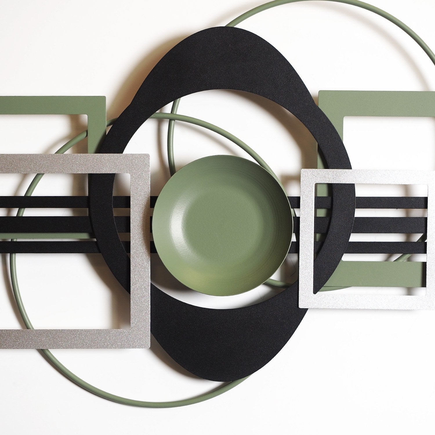 Acessório Decorativo de Parede em Aço 100% (1,5 mm) – 41 x 99 cm – Preto, Verde e Prateado