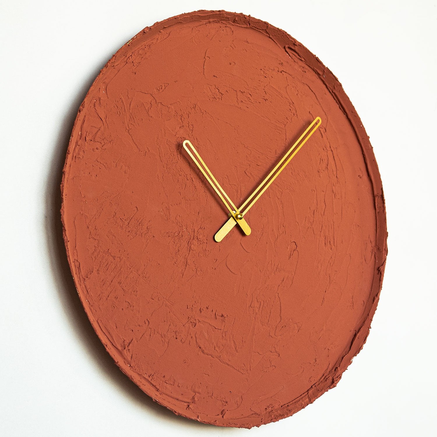 Relógio de parede decorativo elegante de metal, vermelho azulejo, 49 x 49 cm | 100% aço, 1 mm de espessura | Mecanismo silencioso, perfeito para decoração de casa e escritório