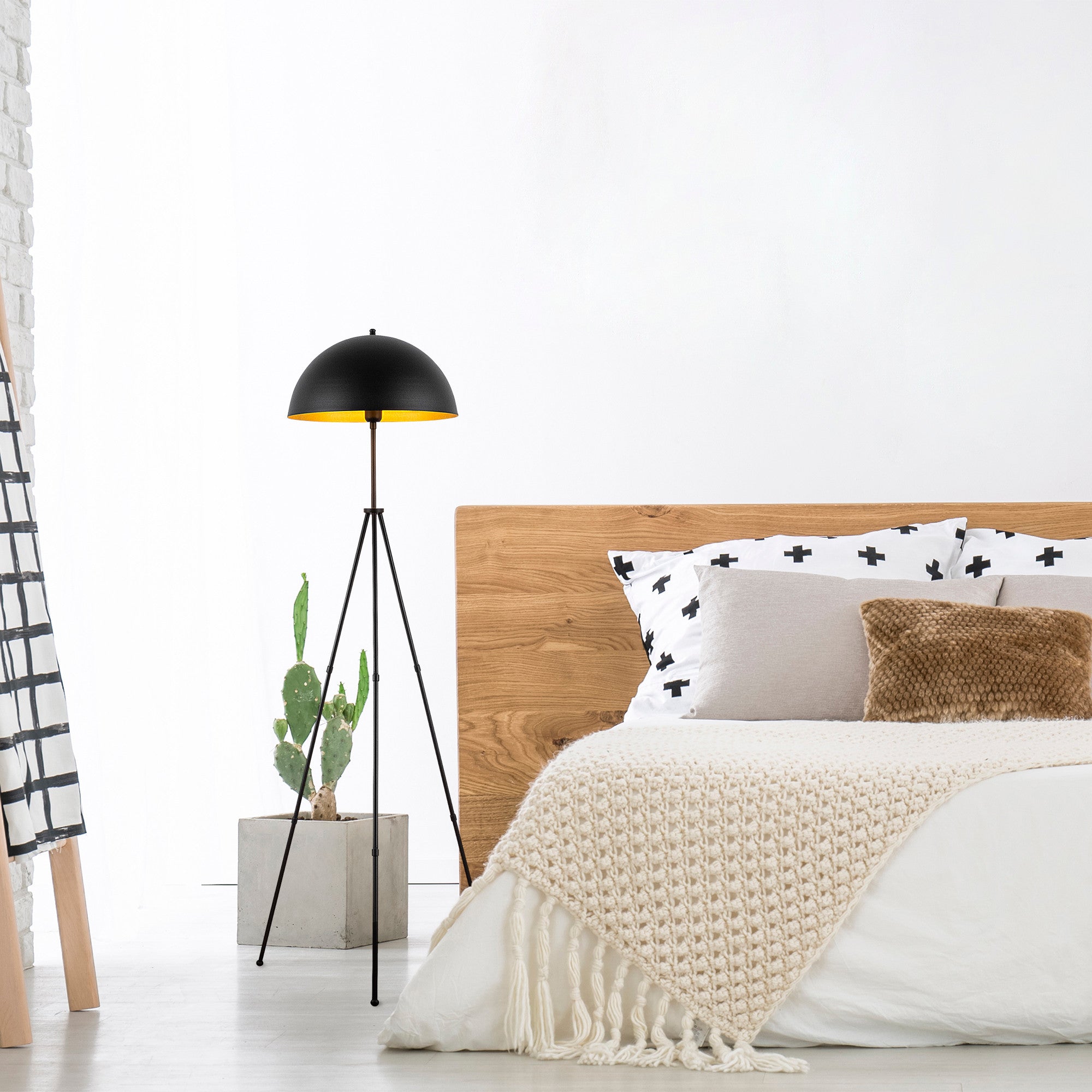 Candeeiro de Pé industrial escandinava, corpo de metal preto, 170 cm de altura, cúpula de 50 x 50 cm, soquete E27, cabo de 350 cm, iluminação elegante e funcional para casa