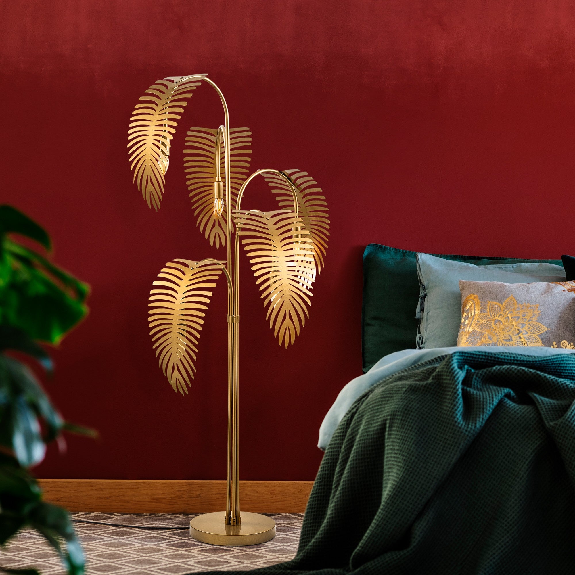Candeeiro de Pé Elegante Dourada, Corpo de Metal, 71 x 71 x 157 cm | 5 Soquetes E14, Cabo de 250 cm, Interruptor Liga/Desliga | Iluminação Elegante para Decoração Moderna