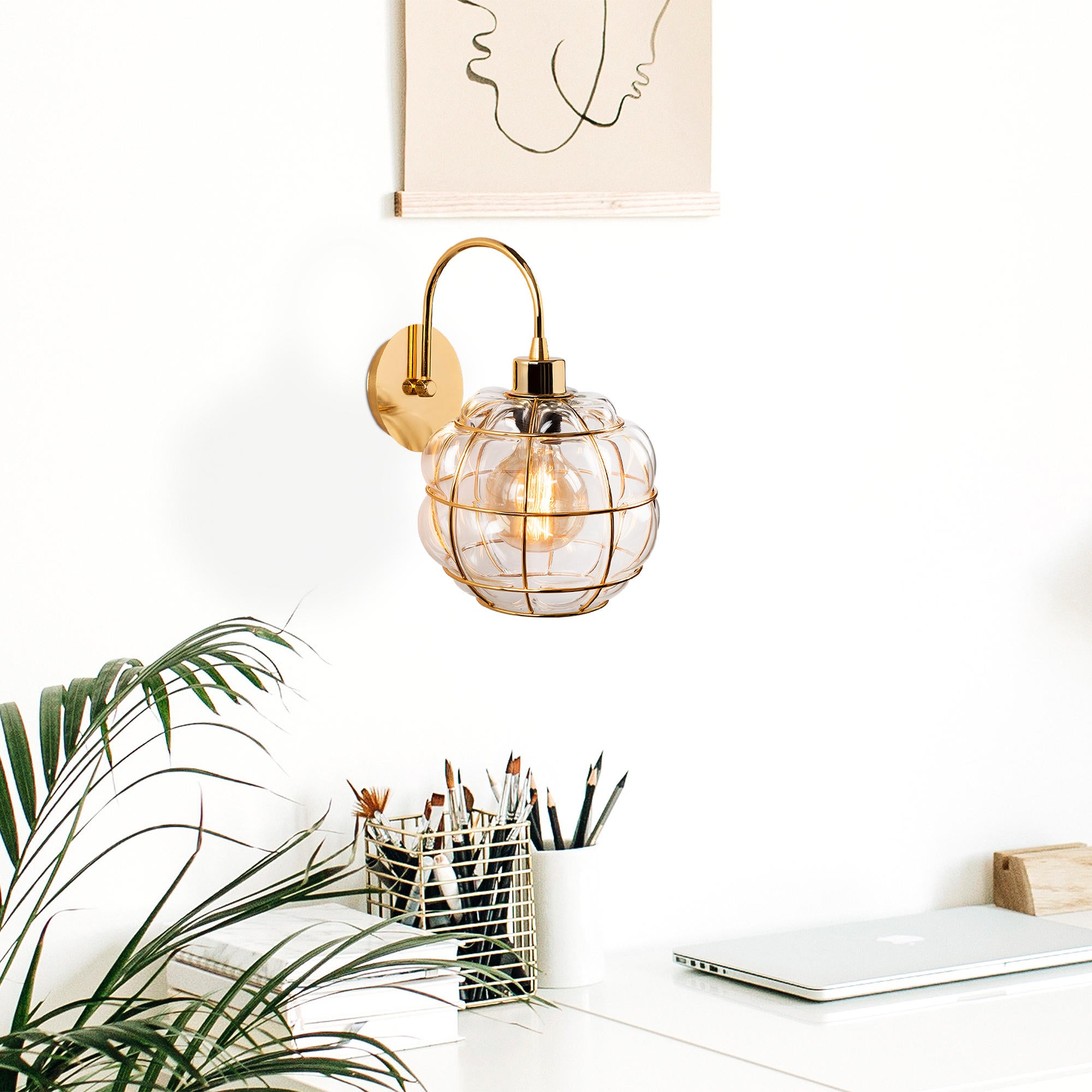 Candeeiro de Parede dourada glamorosa, corpo de metal, 23 x 27 cm, altura: 30 cm, soquete E27, potência máxima de 40 W, design elegante para hotéis e espaços modernos, classificação IP20