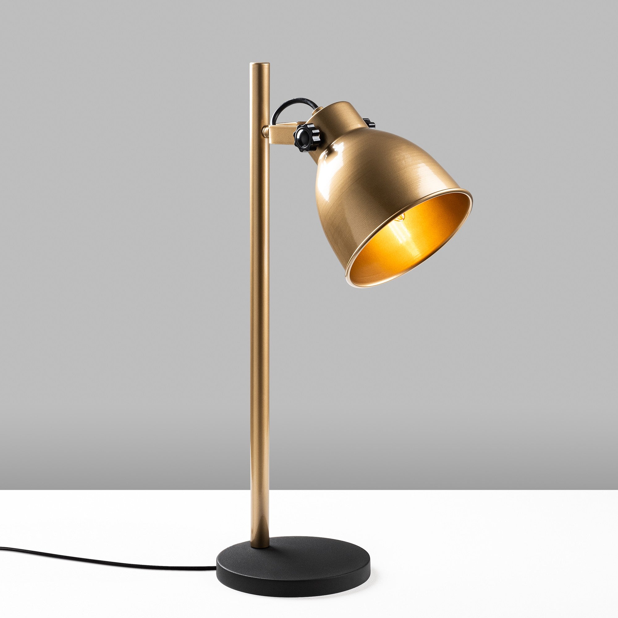 Candeeiro de Mesa Elegante Dourada, Corpo de Metal, Ø17 x A16 cm | 30 x 18 x 58 cm | Cabo de 200 cm, Interruptor Liga/Desliga | Soquete E14, Máx. 40 W | Iluminação Elegante para Decoração de Casa