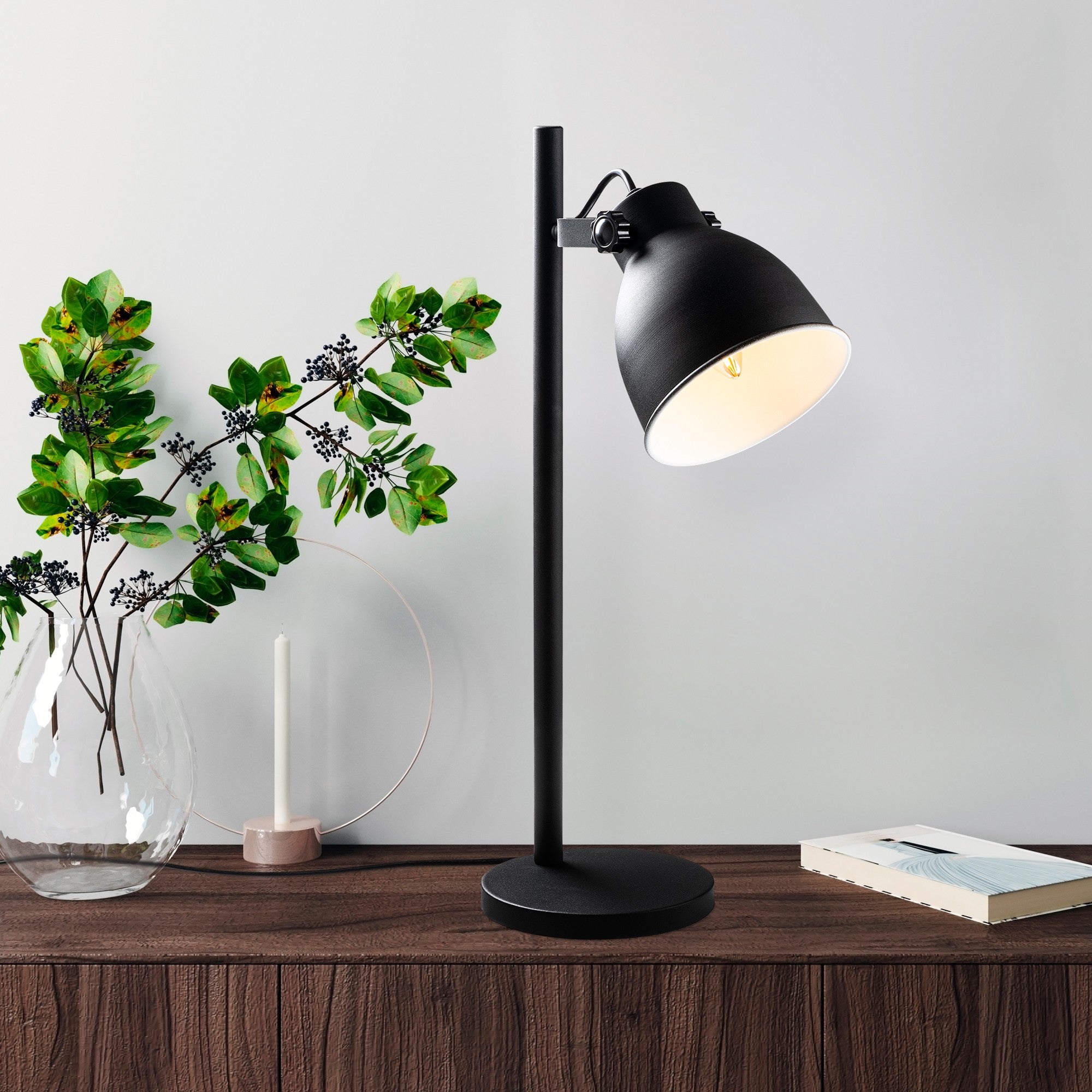 Candeeiro de Mesa Elegante Dourada, Corpo de Metal, Ø17 x A16 cm | 30 x 18 x 58 cm | Cabo de 200 cm, Interruptor Liga/Desliga | Soquete E14, Máx. 40 W | Iluminação Elegante para Decoração de Casa