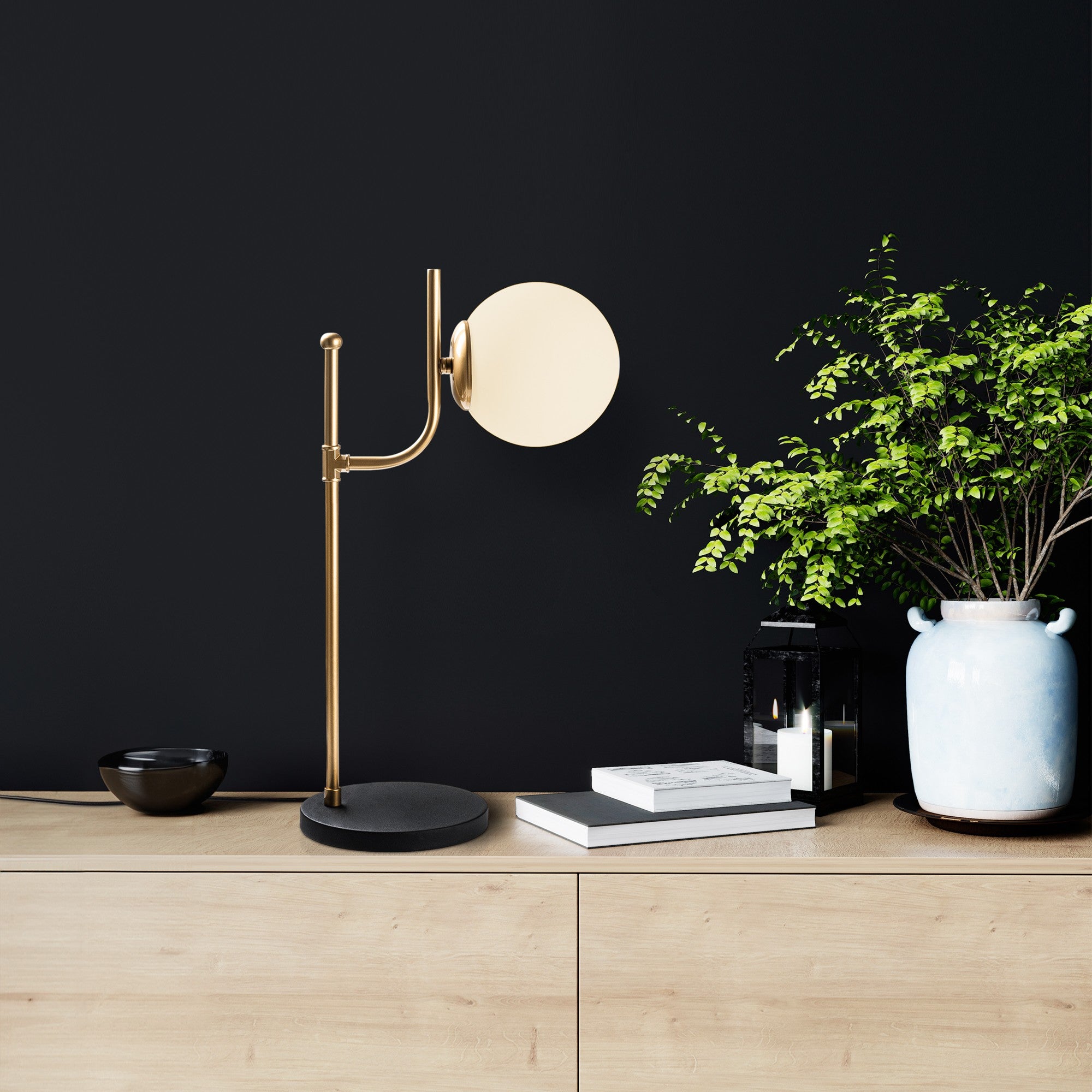 Candeeiro de Mesa Elegante Preta, Corpo de Metal, 28 x 18 x 53 cm | Abajur de Ø15 cm, Cabo de 200 cm, Interruptor Liga/Desliga | Ideal para Decoração Moderna de Casa e Escritório