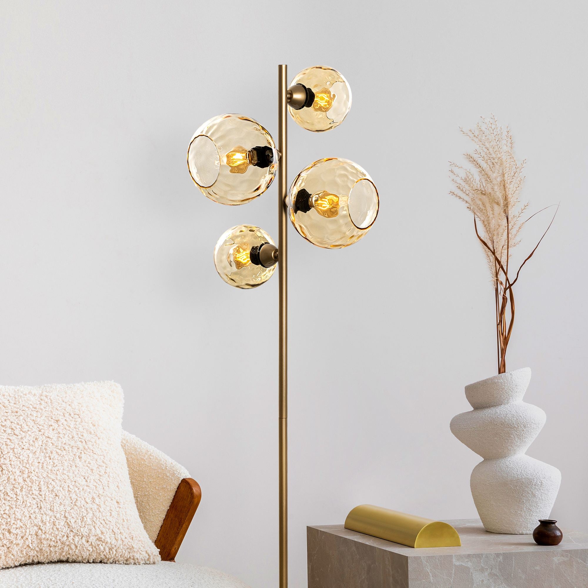 Candeeiro de Pé-Benek-Amarelo
Ouro