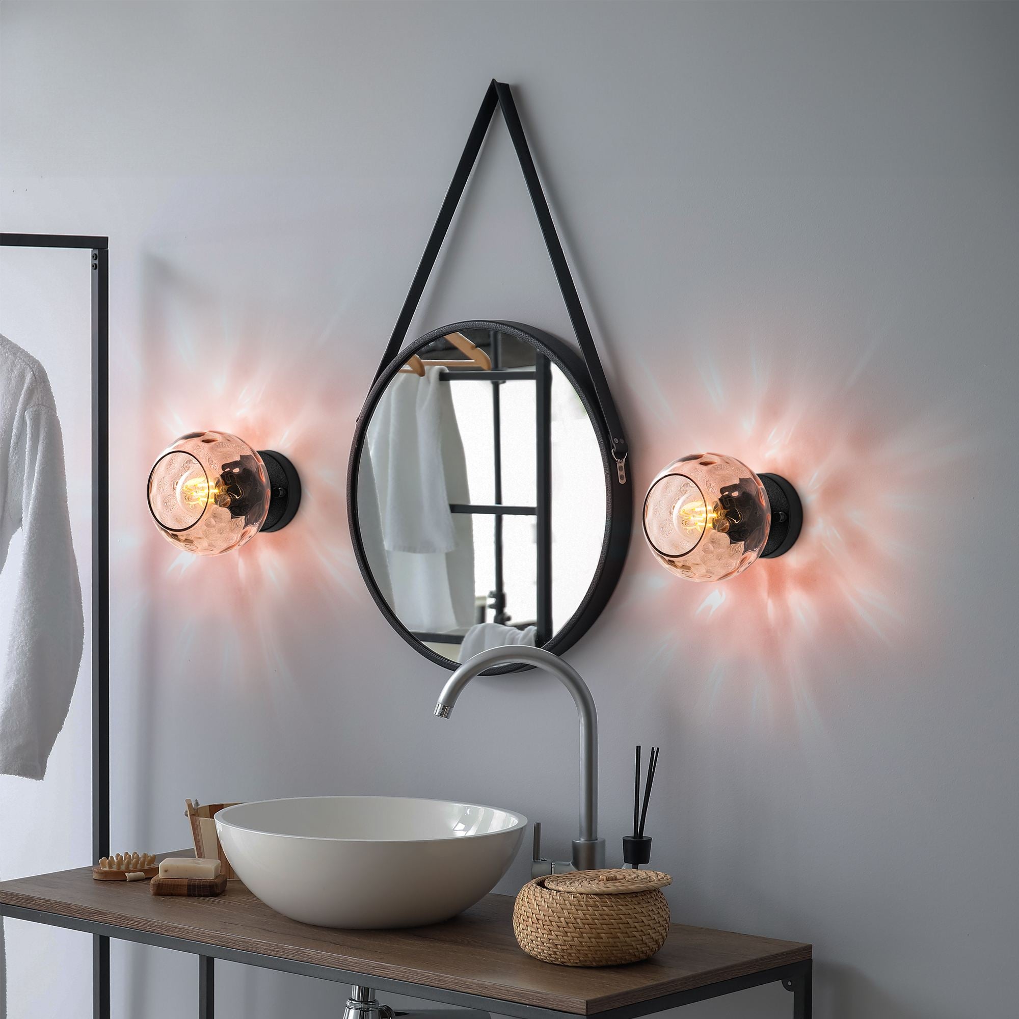 Candeeiro de Parede-Benek-Rosa
Preto