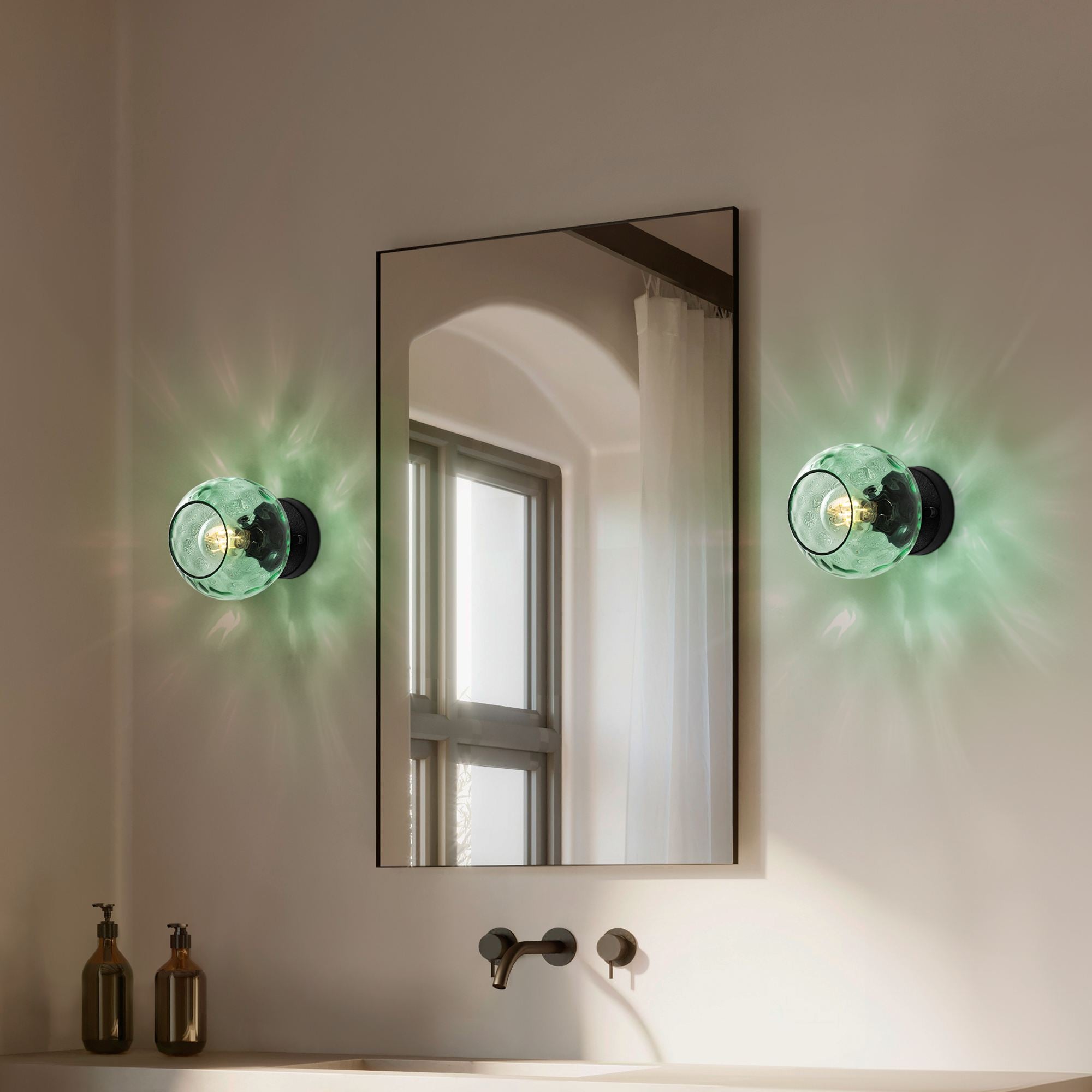 Candeeiro de Parede-Benek-Menta
Preto