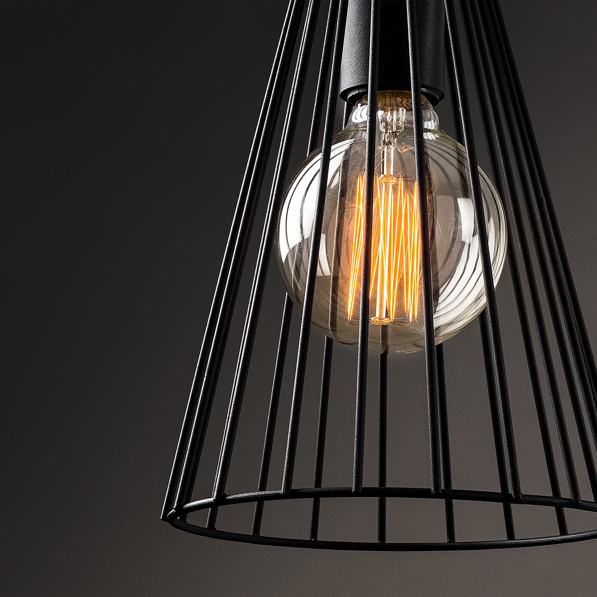 Candeeiro de Teto Preto Moderno, 20 cm de Diâmetro, 136 cm de Altura | Corpo em Metal, Soquete E27, IP20 | Design Industrial e Escandinavo Elegante para Decoração de Casa