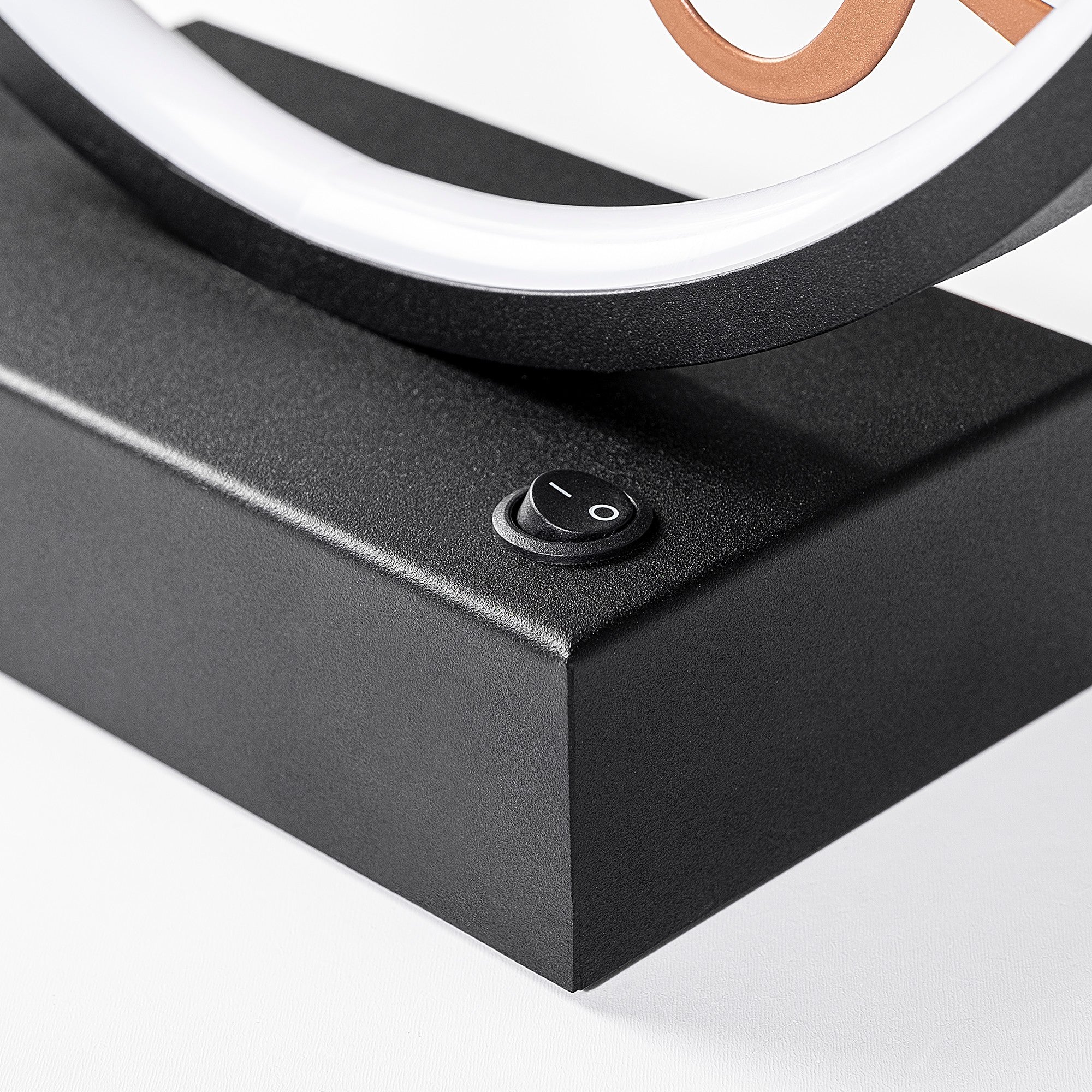 Candeeiro de mesa-XMAS1-Preto
Cobre