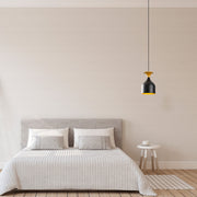 Candeeiro de Teto Escandinavo Elegante, Preto e Dourado, 17 cm de Diâmetro, 113 cm de Altura | Corpo em Metal, Soquete E27, Cabo de 90 cm | Iluminação Elegante para Espaços Modernos