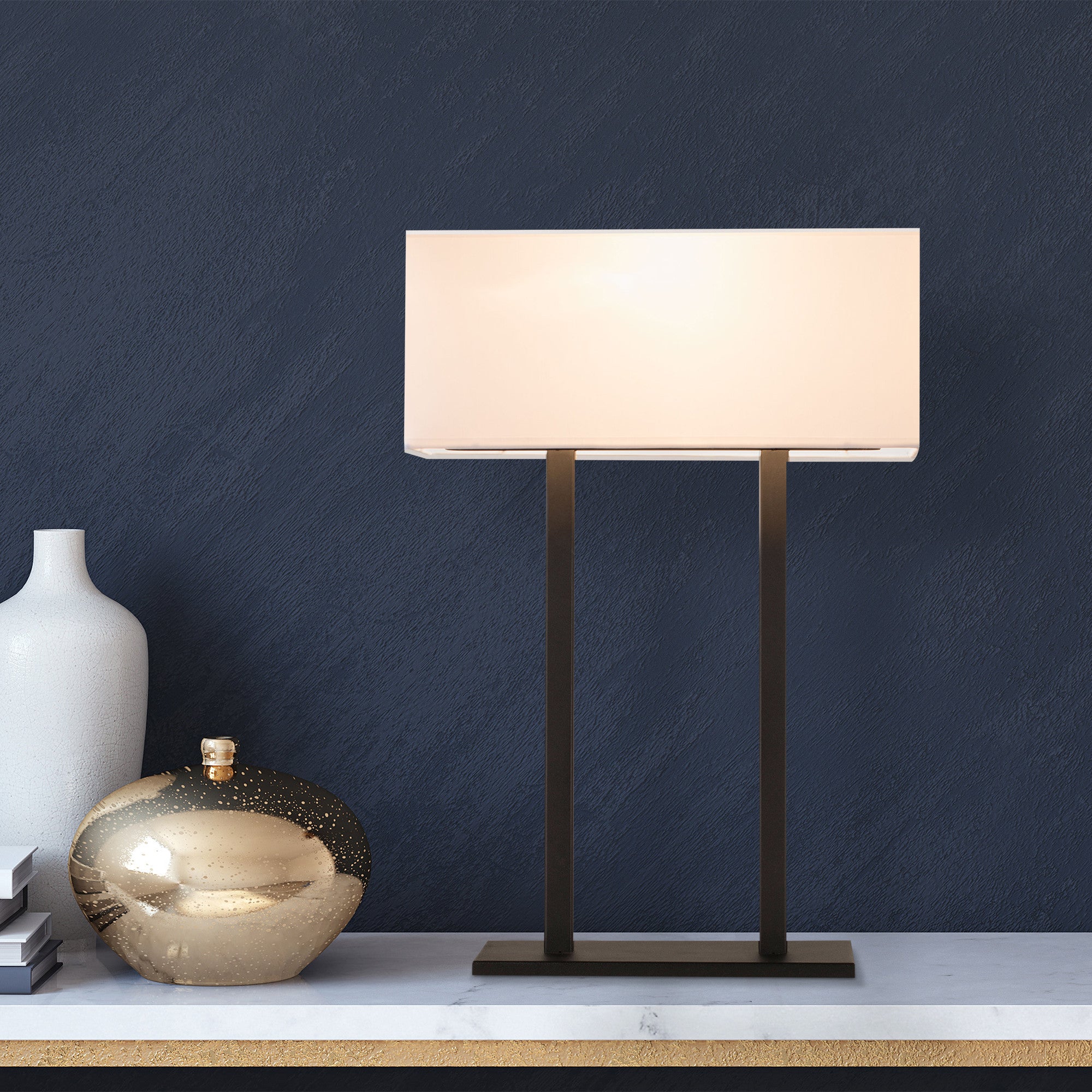Candeeiro de Mesa Moderna, Corpo de Ferro, 35 x 15 cm, Altura 52 cm | Soquete E27 Máx. 40 W, Cabo de 200 cm | Design Elegante em Preto e Branco para Decoração de Casa e Hotel