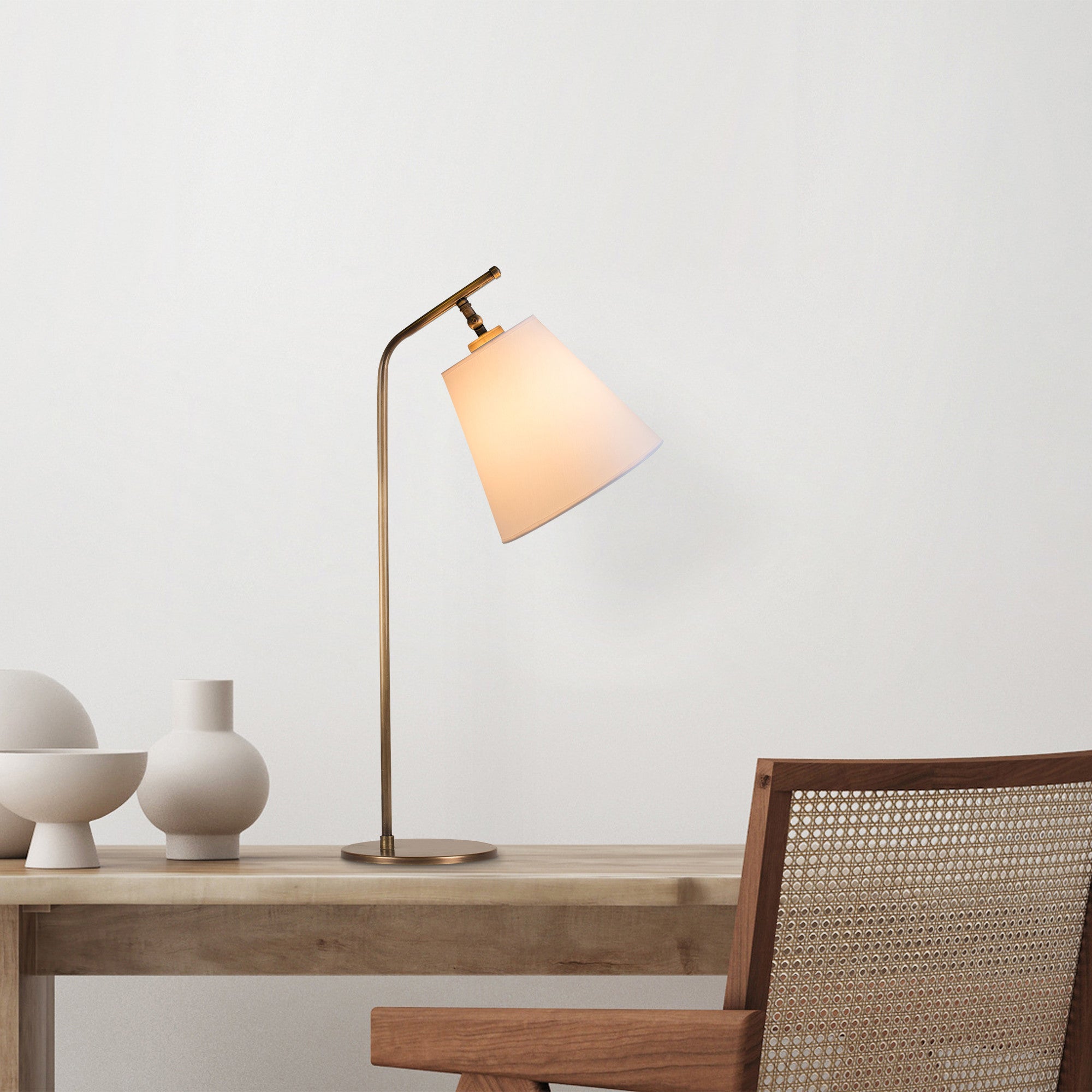 Candeeiro de Mesa Moderna com Corpo em Metal, 67 cm de Altura, Acabamento Branco e Vintage | Soquete E27, Máx. 40 W, Cabo de 200 cm | Ideal para Decoração Escandinava e Hoteleira