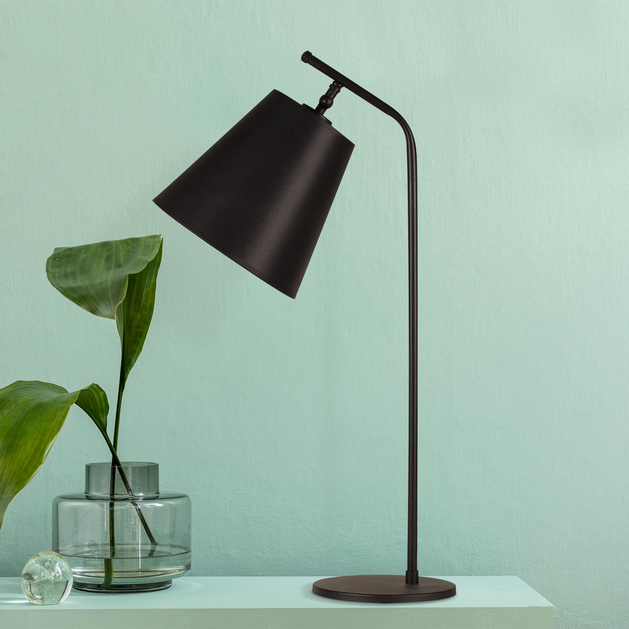 Candeeiro de Mesa Preta Moderna, Corpo de Metal, 67 cm de Altura, Soquete E27, 40 W Máx., Cabo de 200 cm | Design Industrial e Escandinavo Elegante para Casa e Hotel