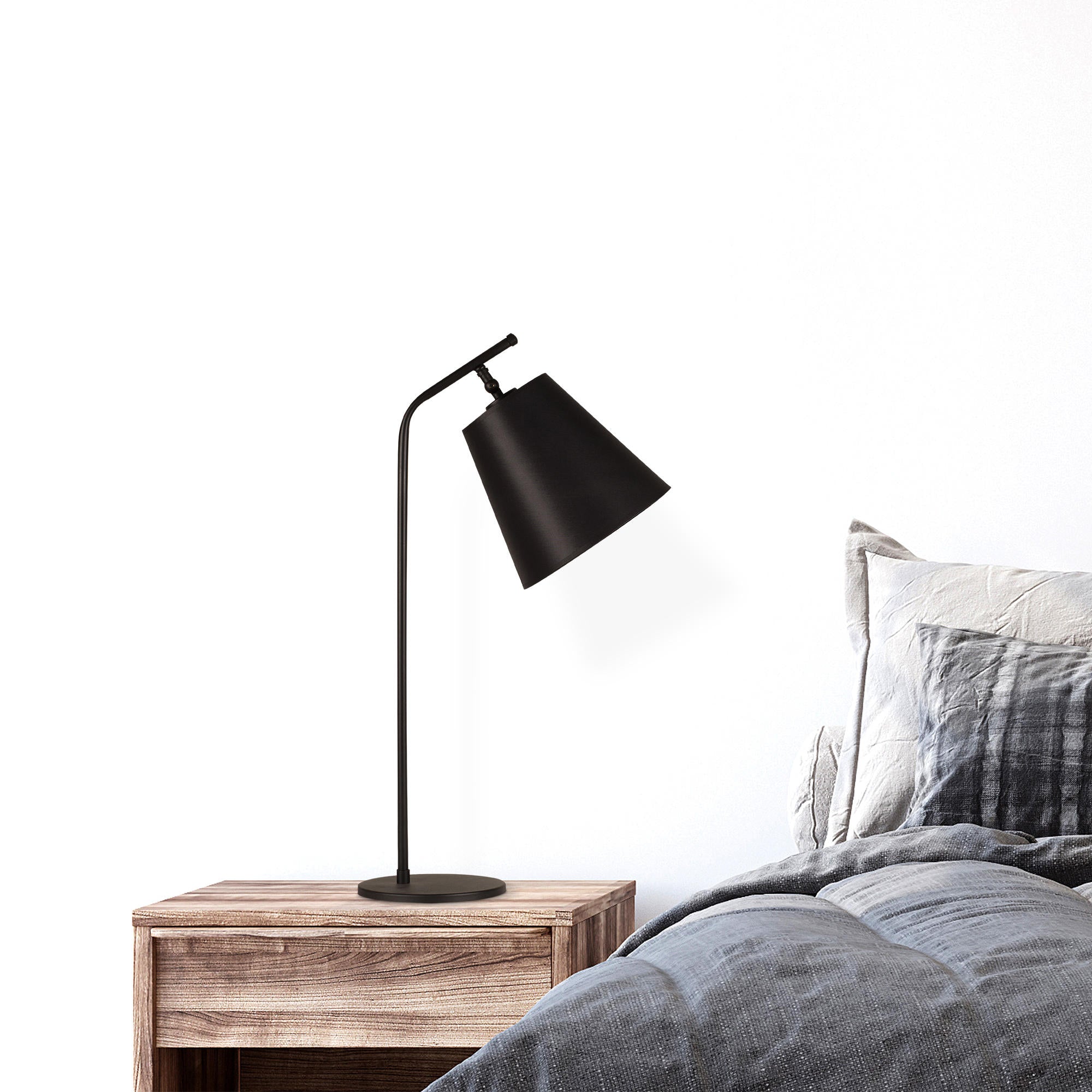 Candeeiro de Mesa Preta Moderna, Corpo de Metal, 67 cm de Altura, Soquete E27, 40 W Máx., Cabo de 200 cm | Design Industrial e Escandinavo Elegante para Casa e Hotel