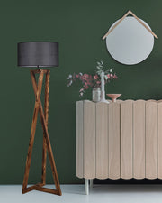Candeeiro de Pé – 150 cm – Marrom e Preto – Madeira de Abeto